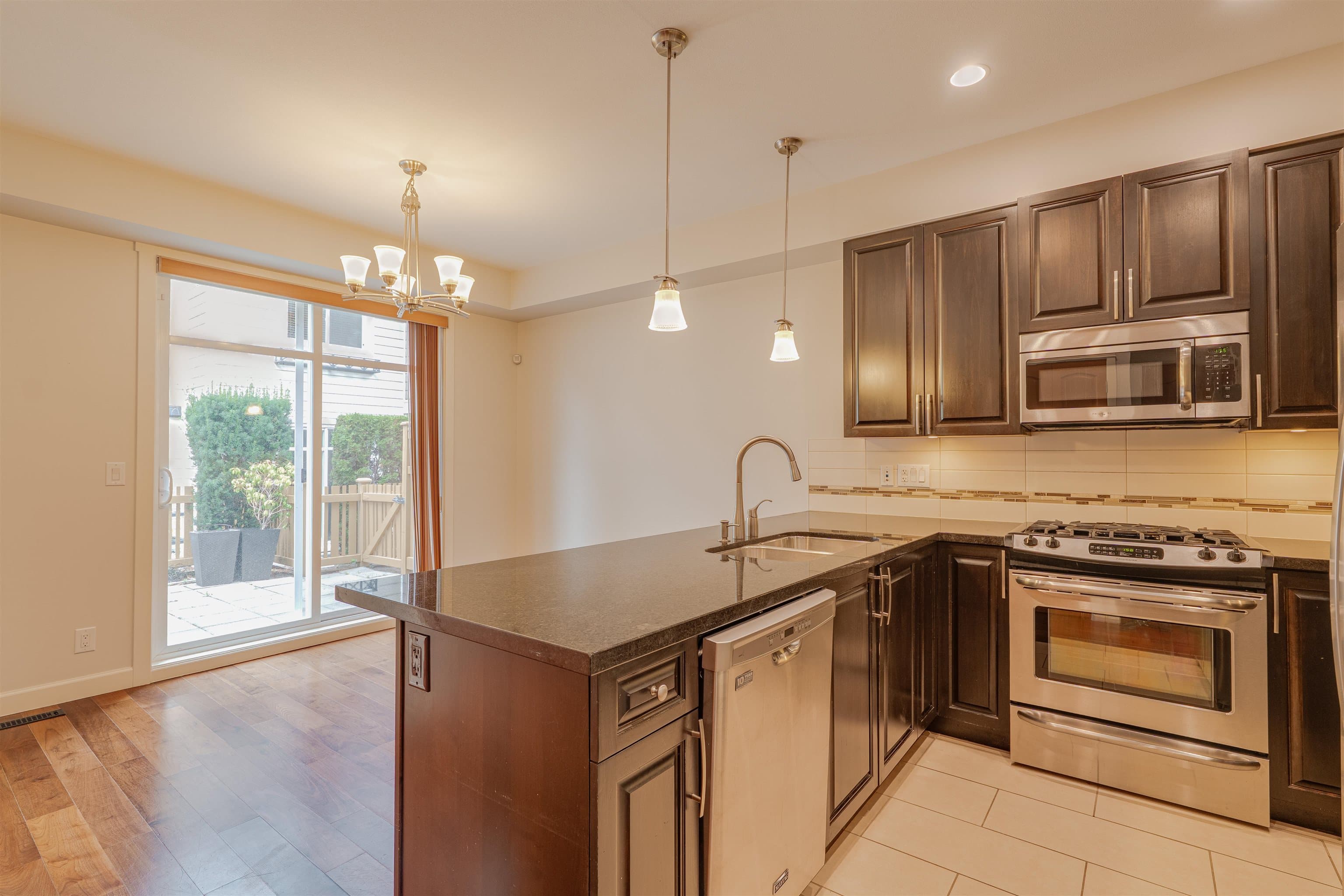 93 - 20738 84 Avenue, Langley, V2Y 0J6 — photo 5