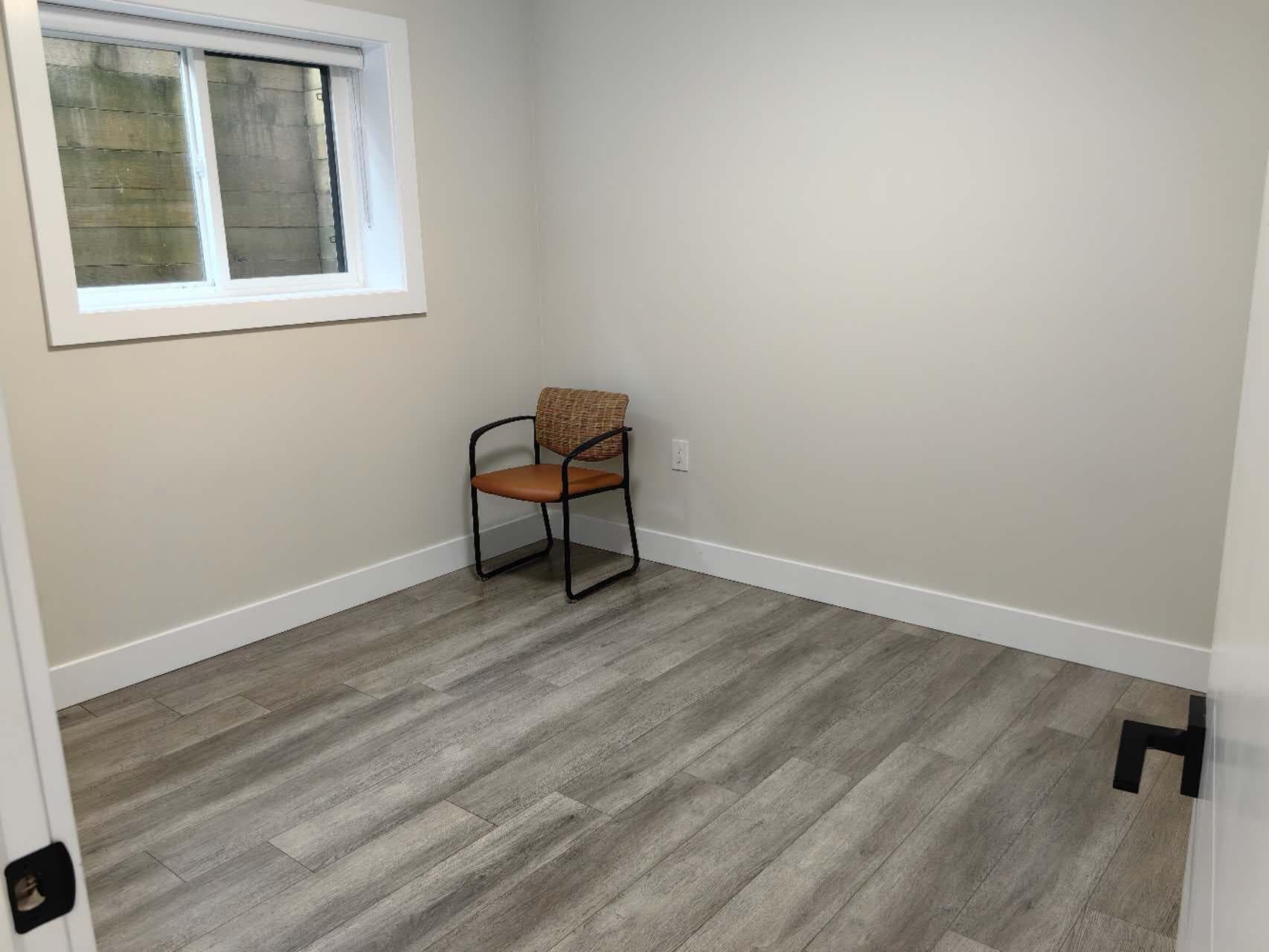 Ground level - 16xx Ellesmere Avenue, Burnaby, V5B 3T4 — photo 3