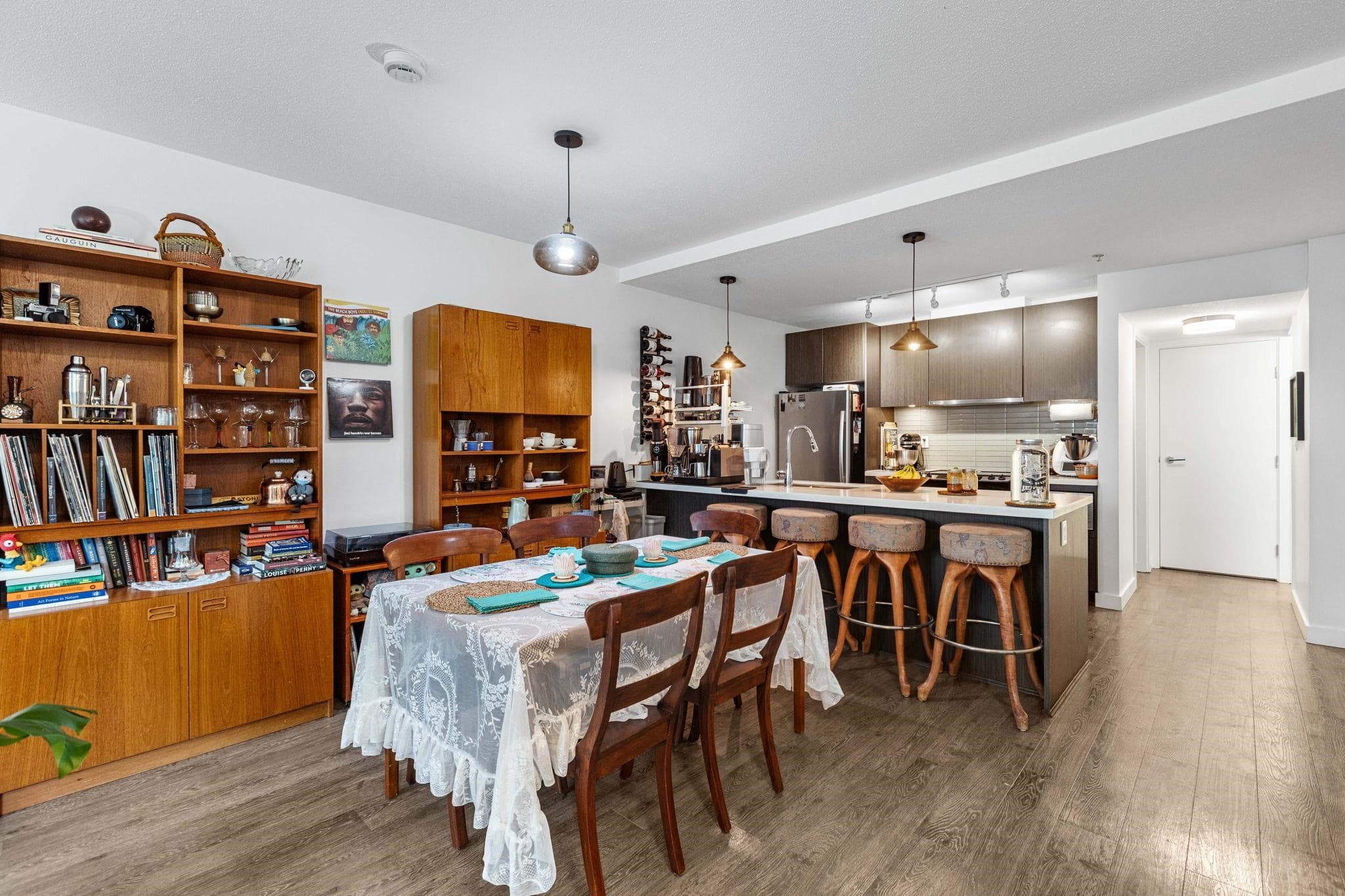 302 - 618 Langside Avenue, Coquitlam, V3J 0B8 — photo 2