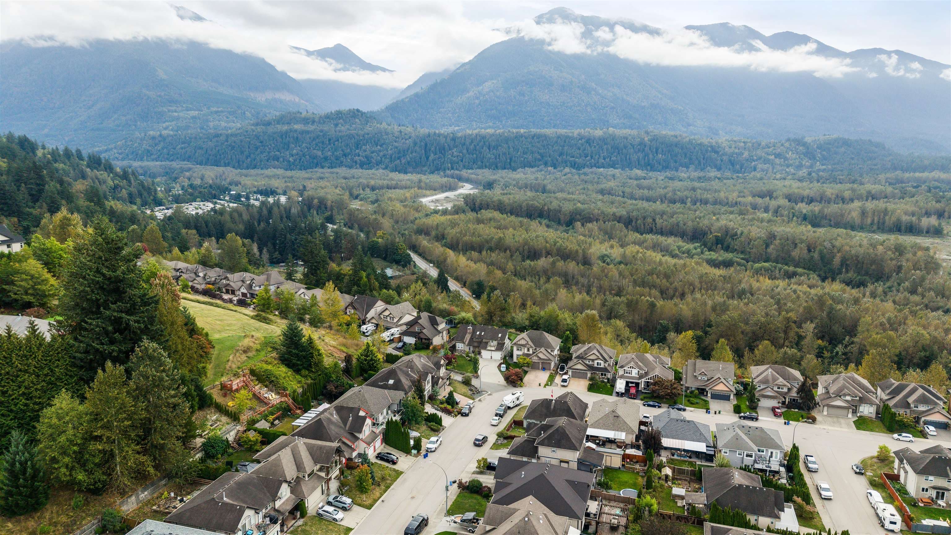 46052 Bridle Ridge Crescent, Chilliwack, V2R 5W2 — photo 2