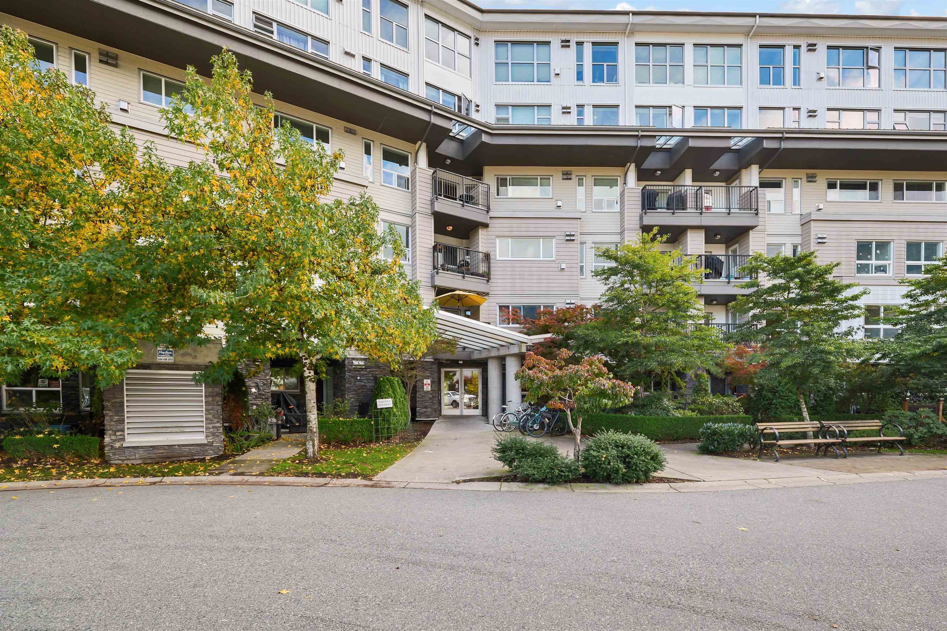 305 - 1212 Main Street, Squamish, V8B 0S1 — photo 2