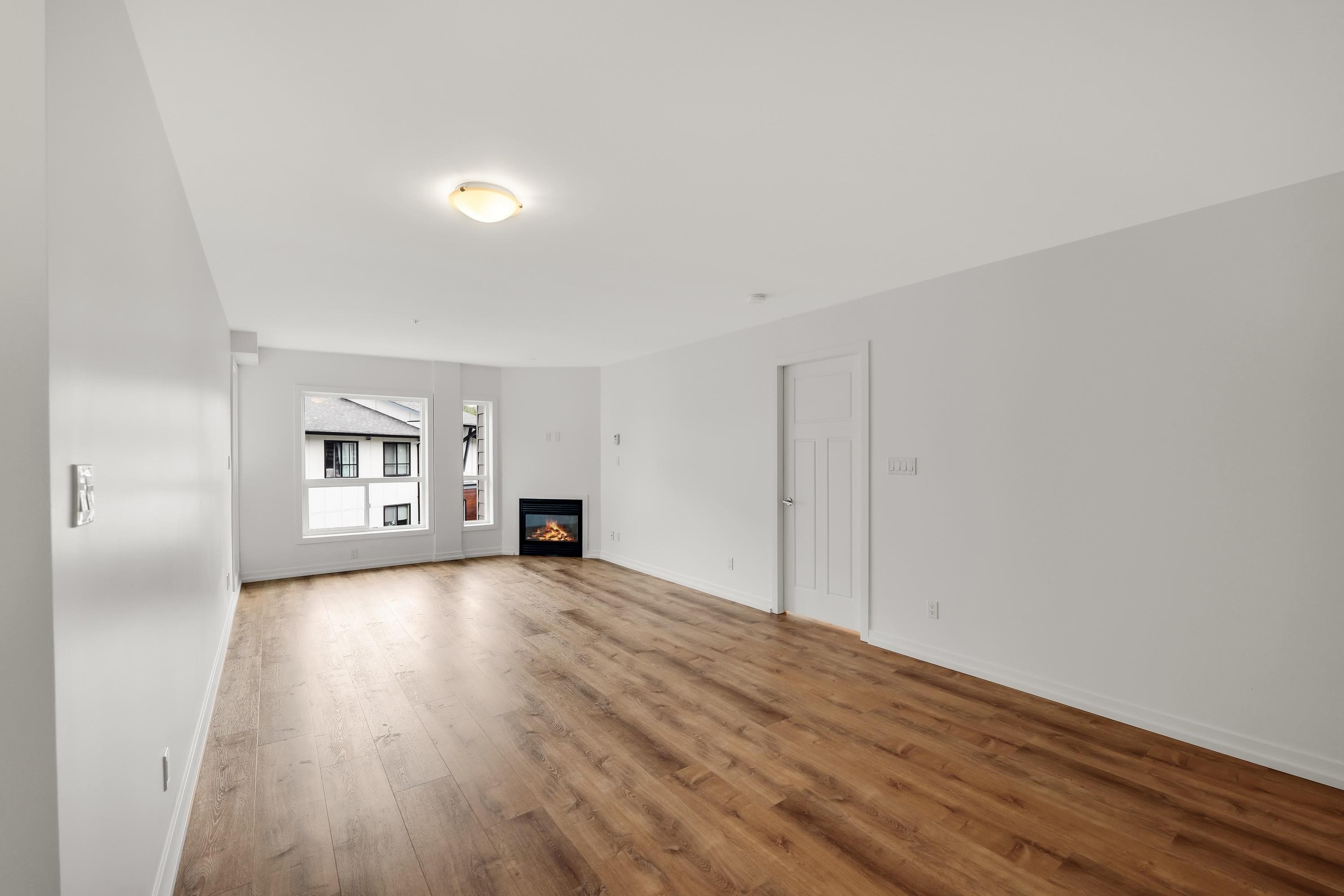 305 - 1212 Main Street, Squamish, V8B 0S1 — photo 5