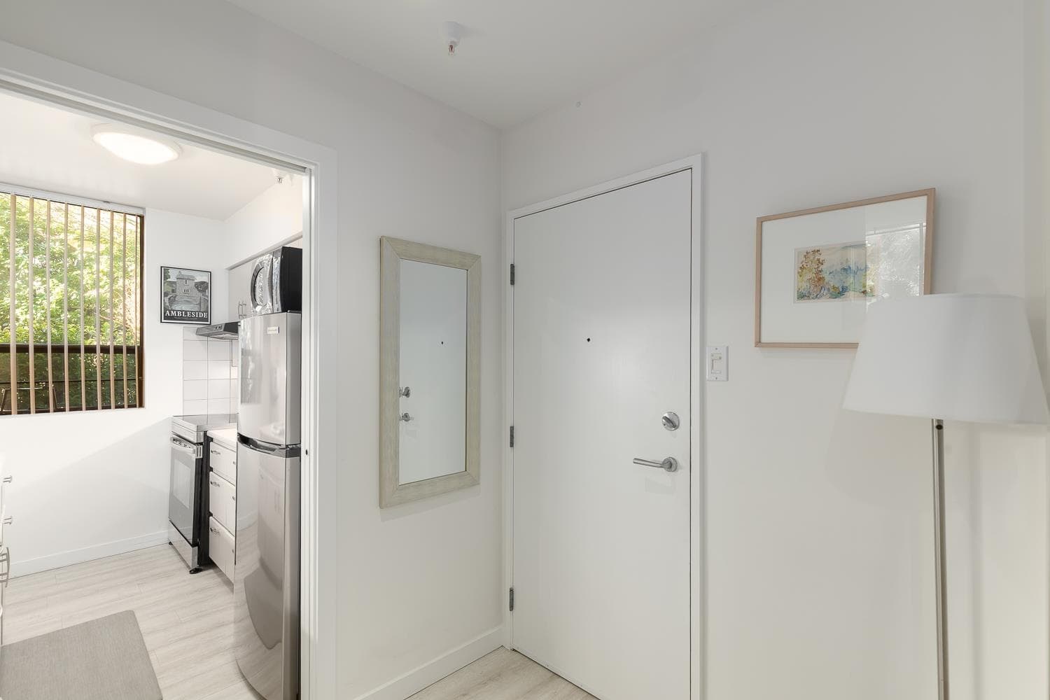101 - 1737 Duchess Avenue, West Vancouver, V7V 1P8 — photo 2