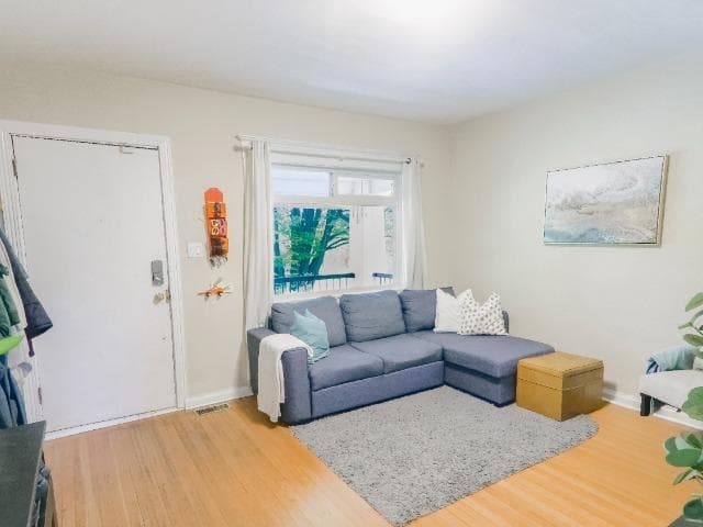 550 Cassiar Street, Vancouver, V5K 4M9 — photo 2