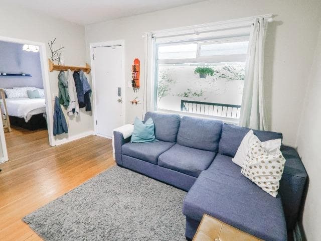 550 Cassiar Street, Vancouver, V5K 4M9 — photo 3