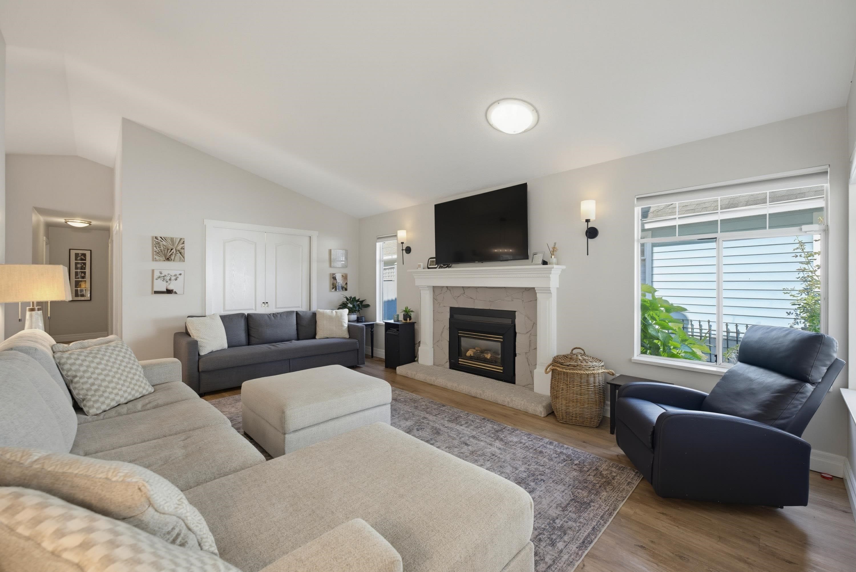 16 - 2865 Glen Drive, Coquitlam, V3B 6W1 — photo 5