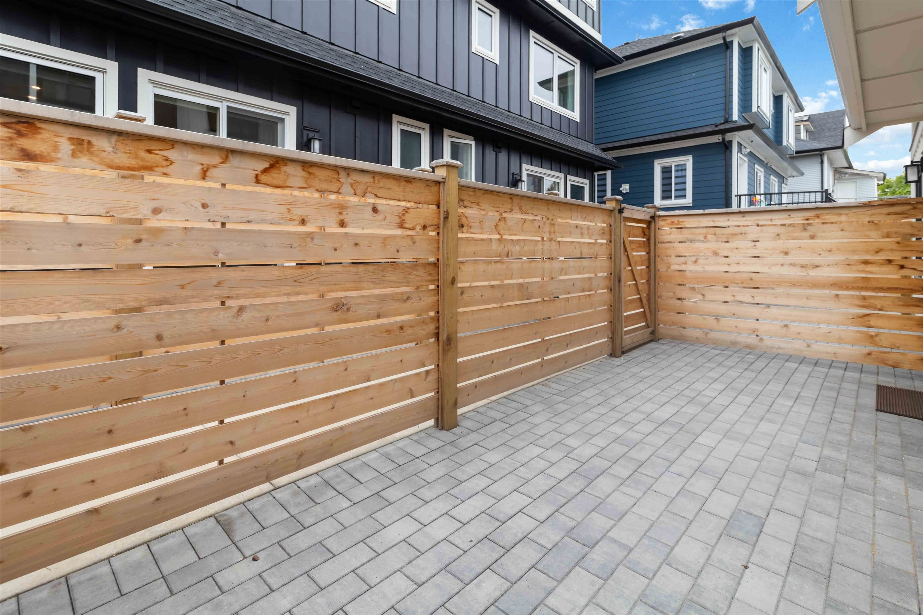 2 - 552 Kaslo Street, Vancouver, V5K 3Z2 — photo 1
