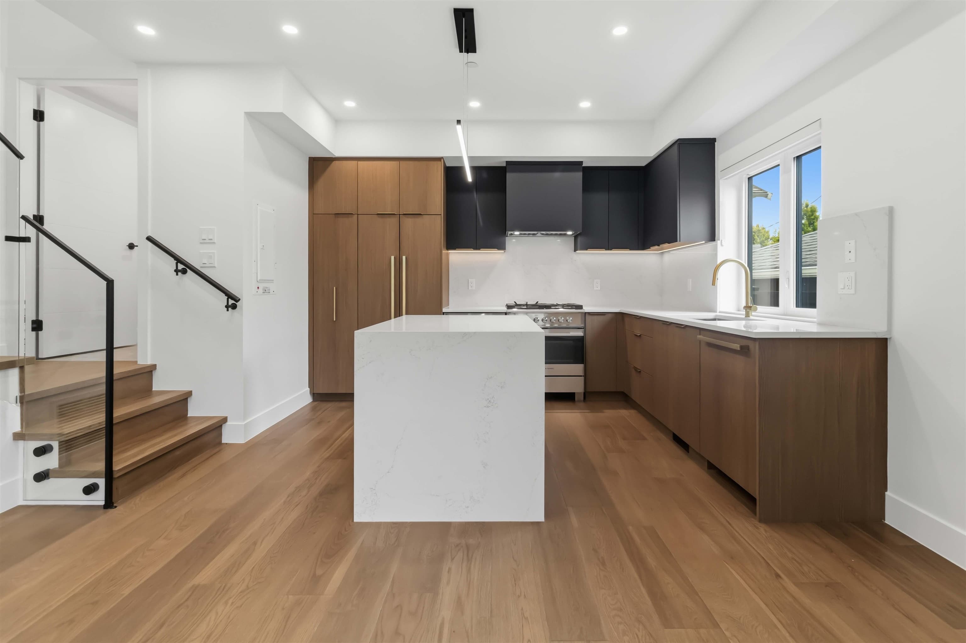 2 - 552 Kaslo Street, Vancouver, V5K 3Z2 — photo 4