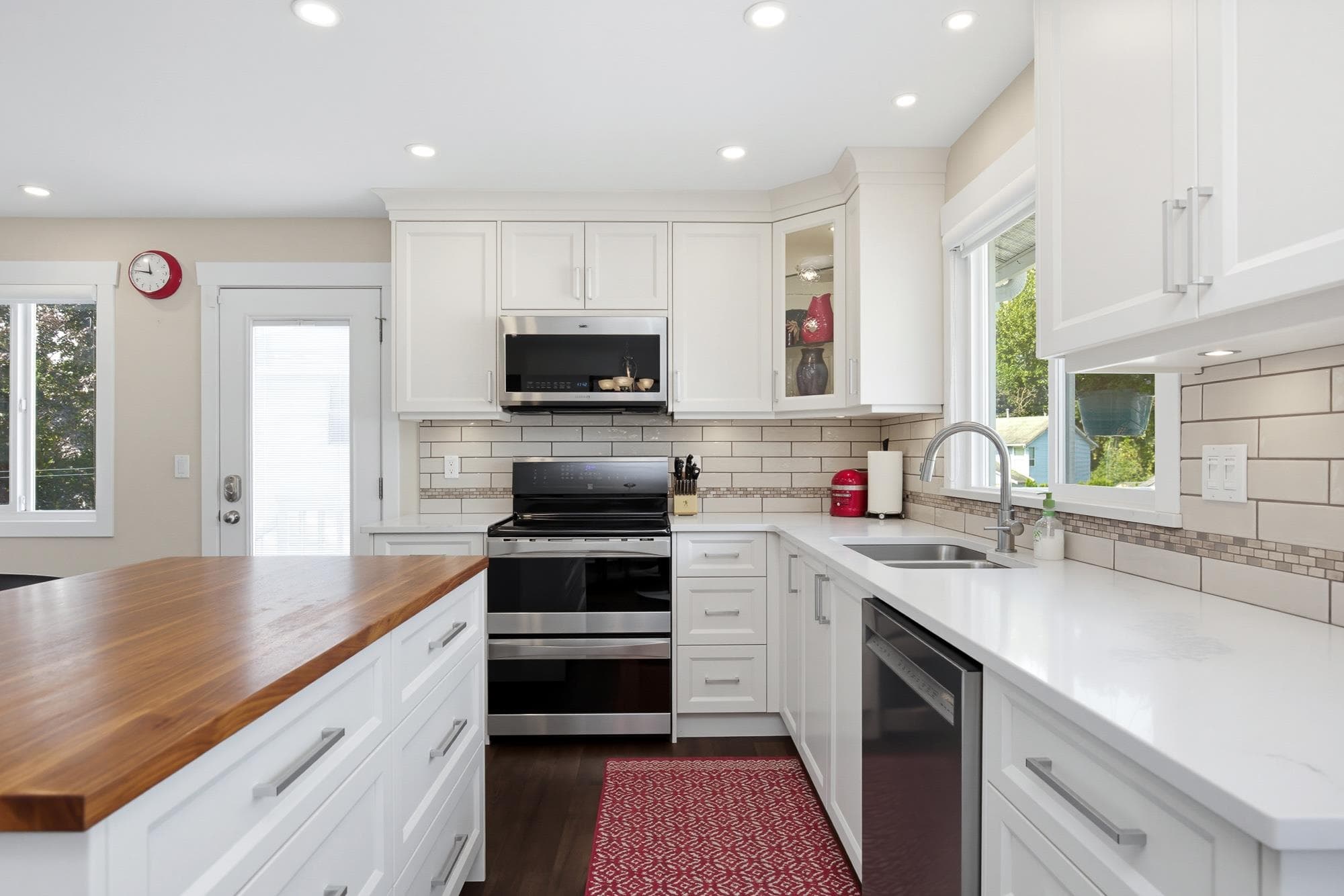 3786 Robson Drive, Abbotsford, V2S 6E9 — photo 4