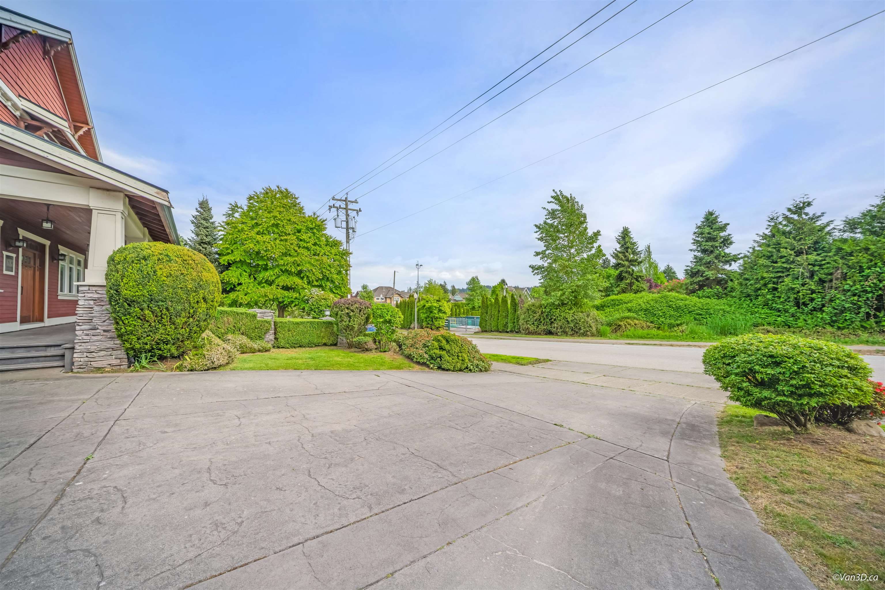 16383 High Park Avenue, Surrey, V3Z 0M1 — photo 2