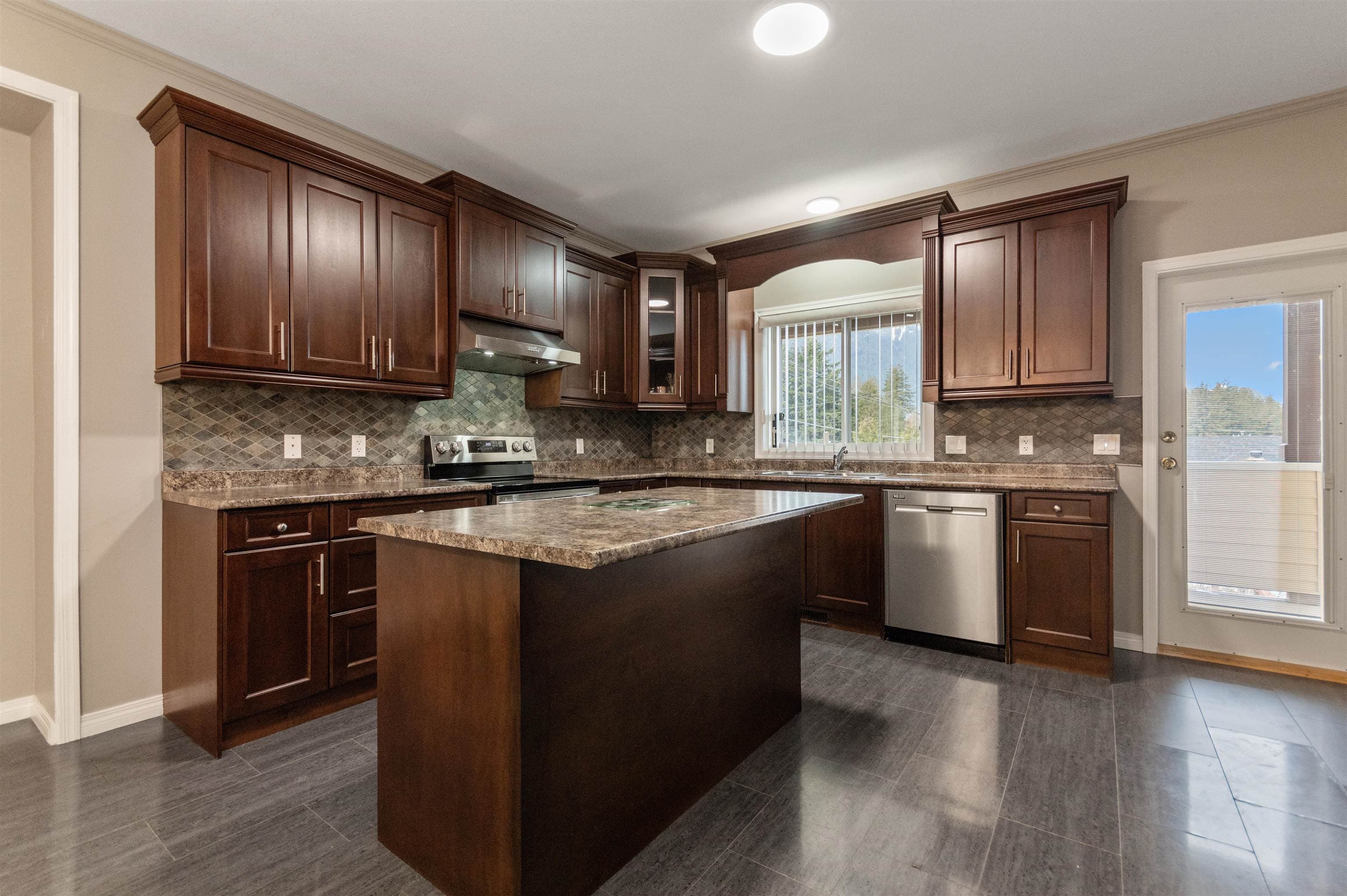 63861 Old Yale Road, Hope, V0X 1L2 — photo 3