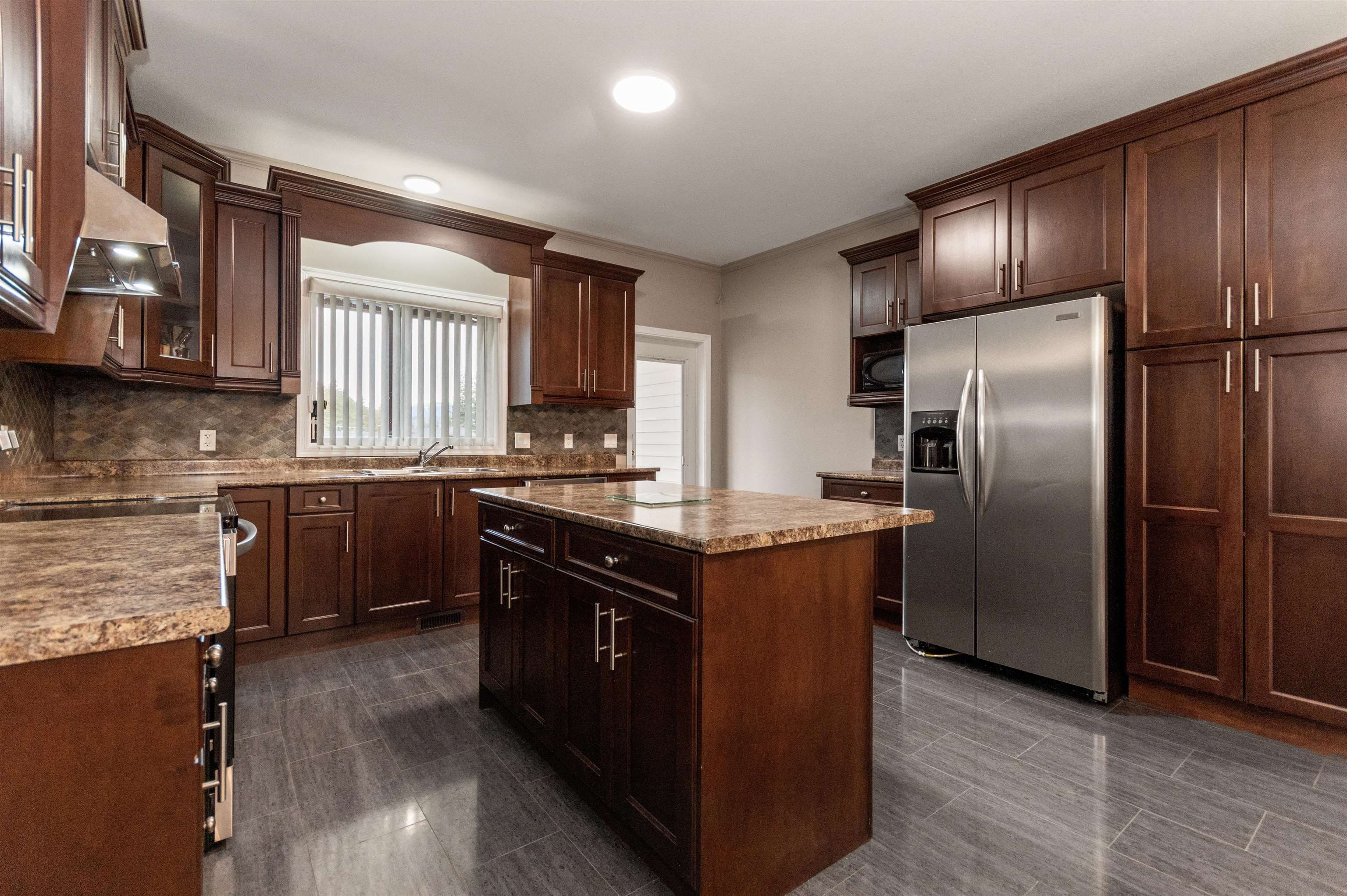 63861 Old Yale Road, Hope, V0X 1L2 — photo 1