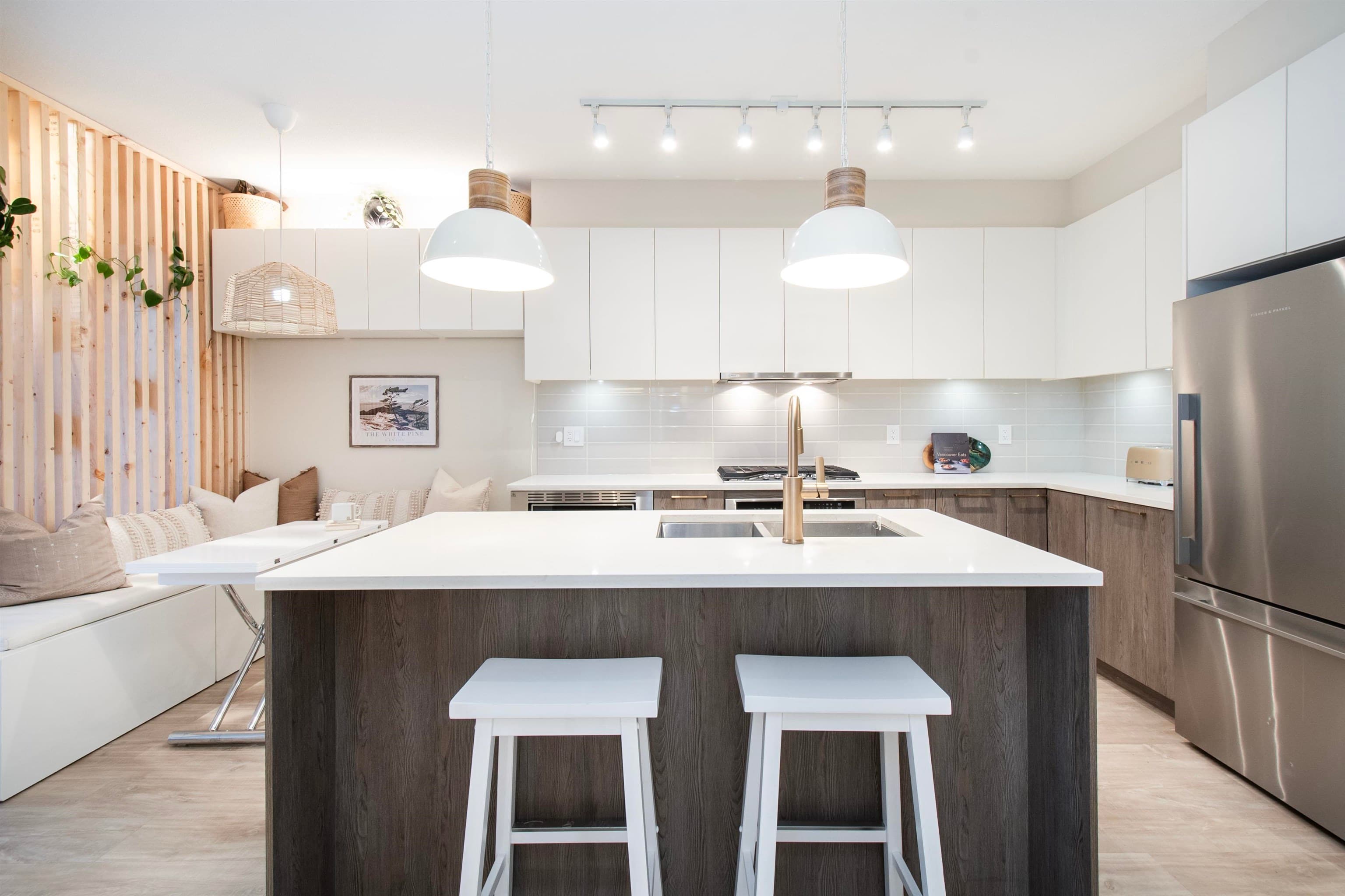111 - 615 E 3rd Street, North Vancouver, V7L 0G3 — photo 1