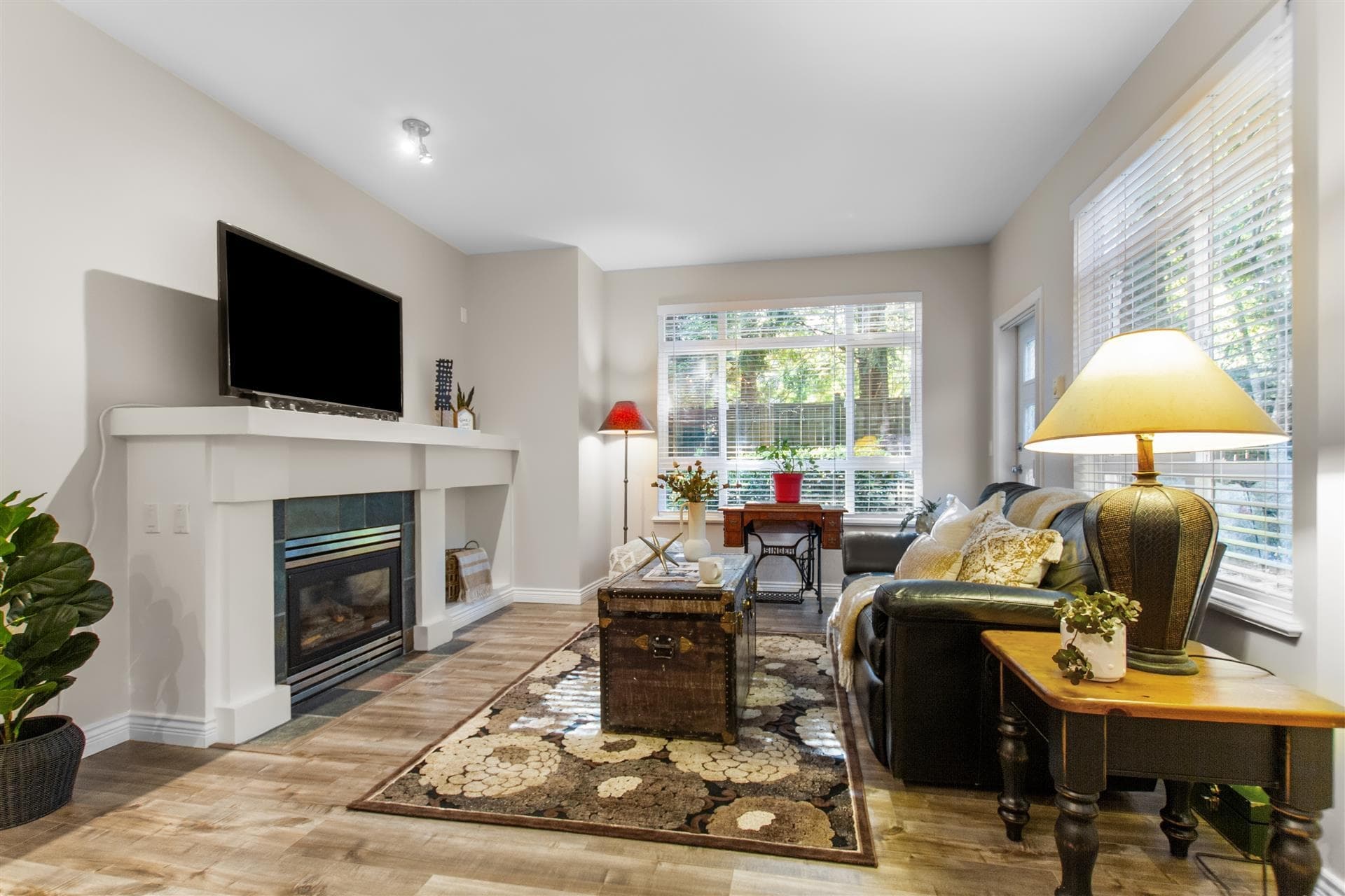 55 - 15 Forest Park Way, Port Moody, V3H 5G7 — photo 2