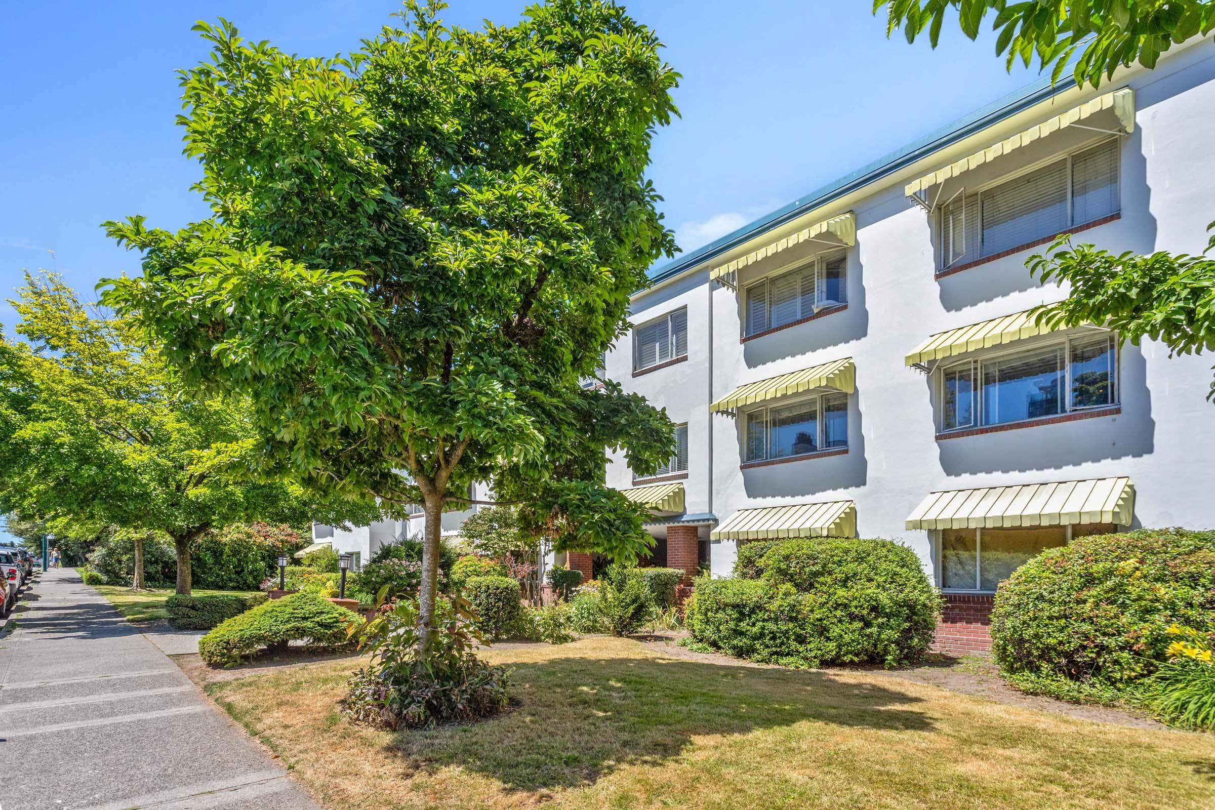 303 - 2469 Cornwall Avenue, Vancouver, V6K 1B9 — photo 2
