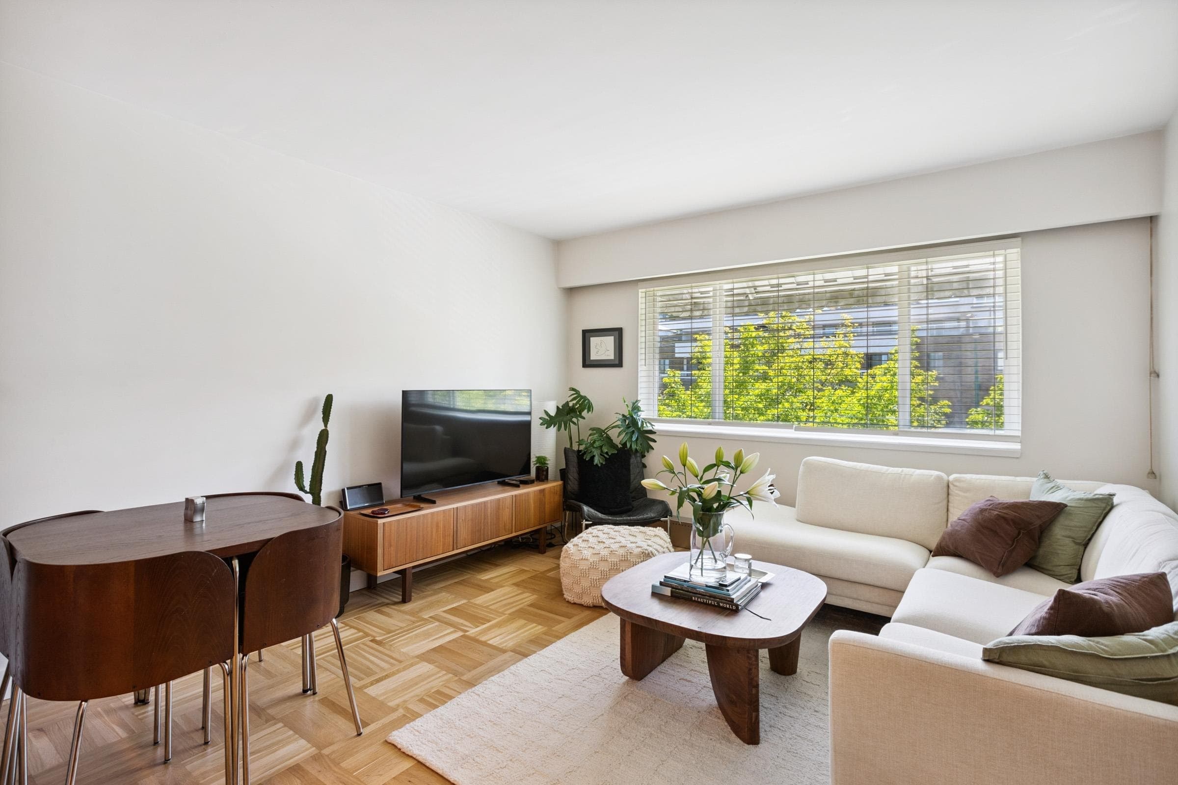 303 - 2469 Cornwall Avenue, Vancouver, V6K 1B9 — photo 3