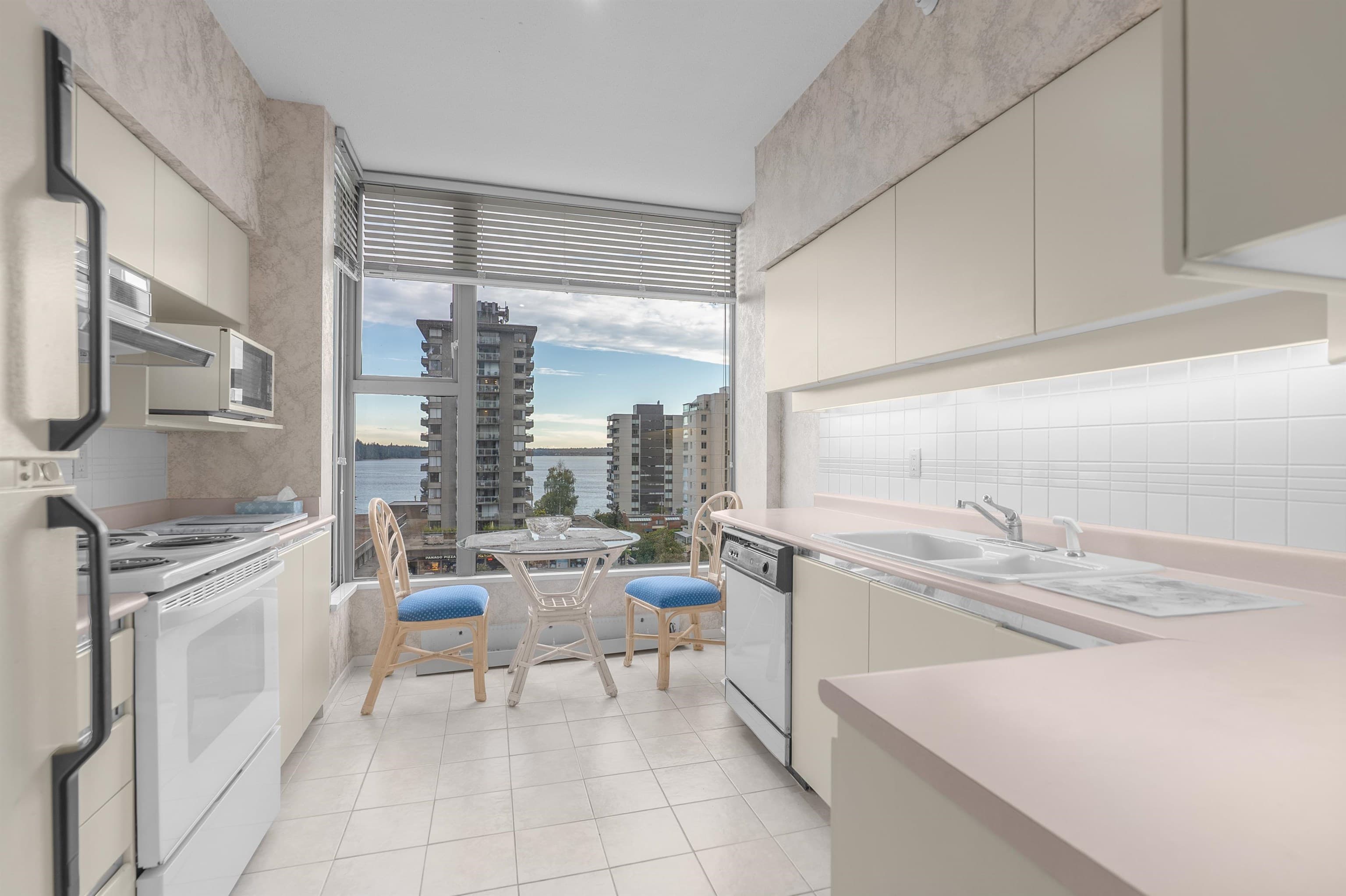 502 - 570 18th Street, West Vancouver, V7V 3V7 — photo 4
