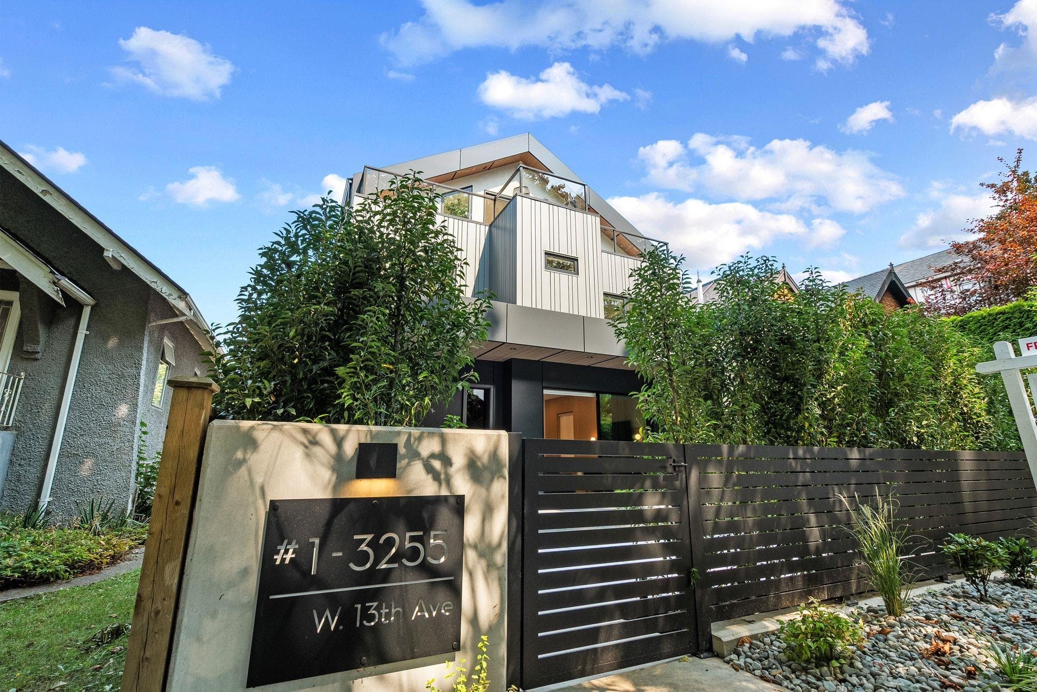 1 - 3255 W 13th Avenue, Vancouver, V6K 2V6 — photo 2