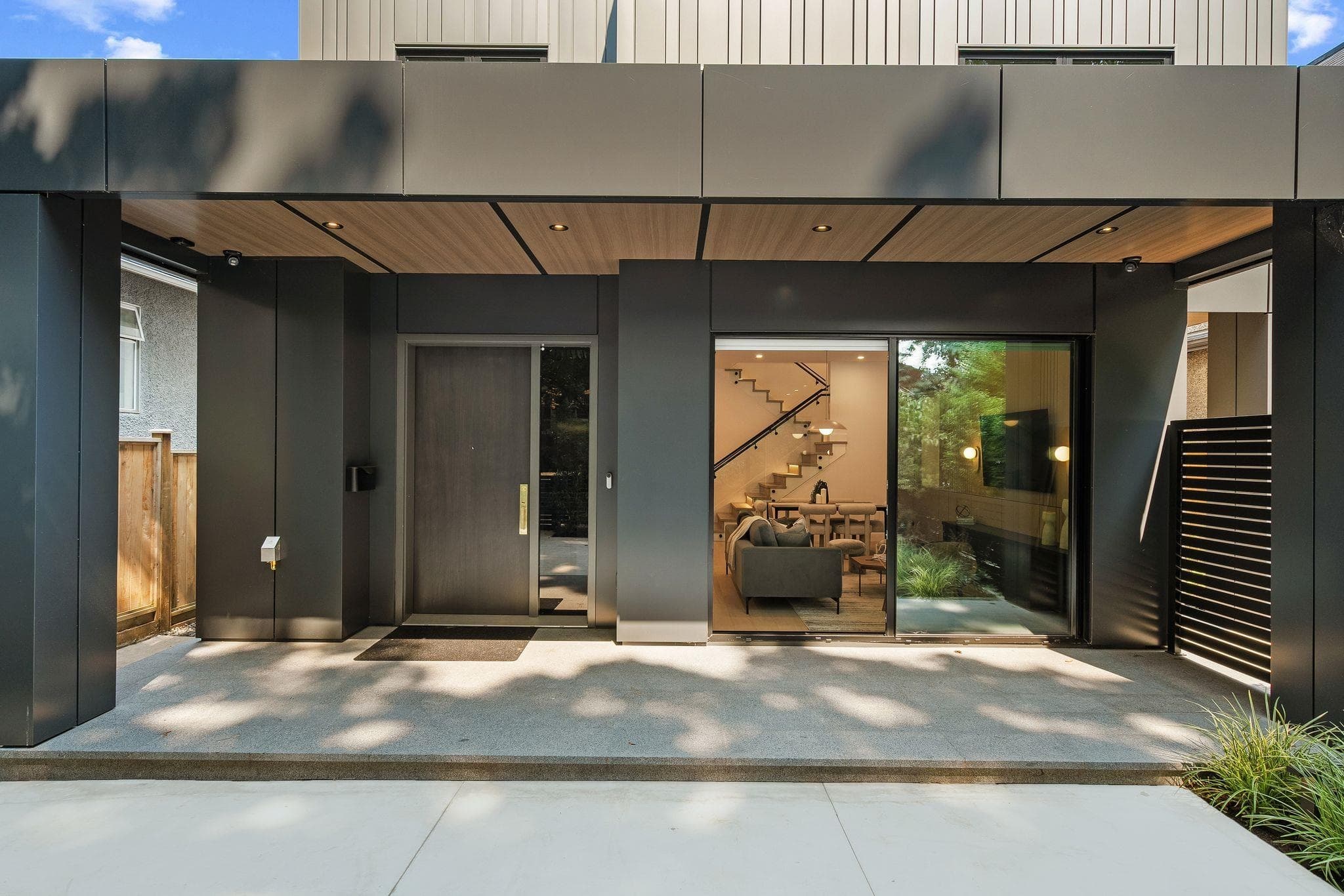 1 - 3255 W 13th Avenue, Vancouver, V6K 2V6 — photo 3