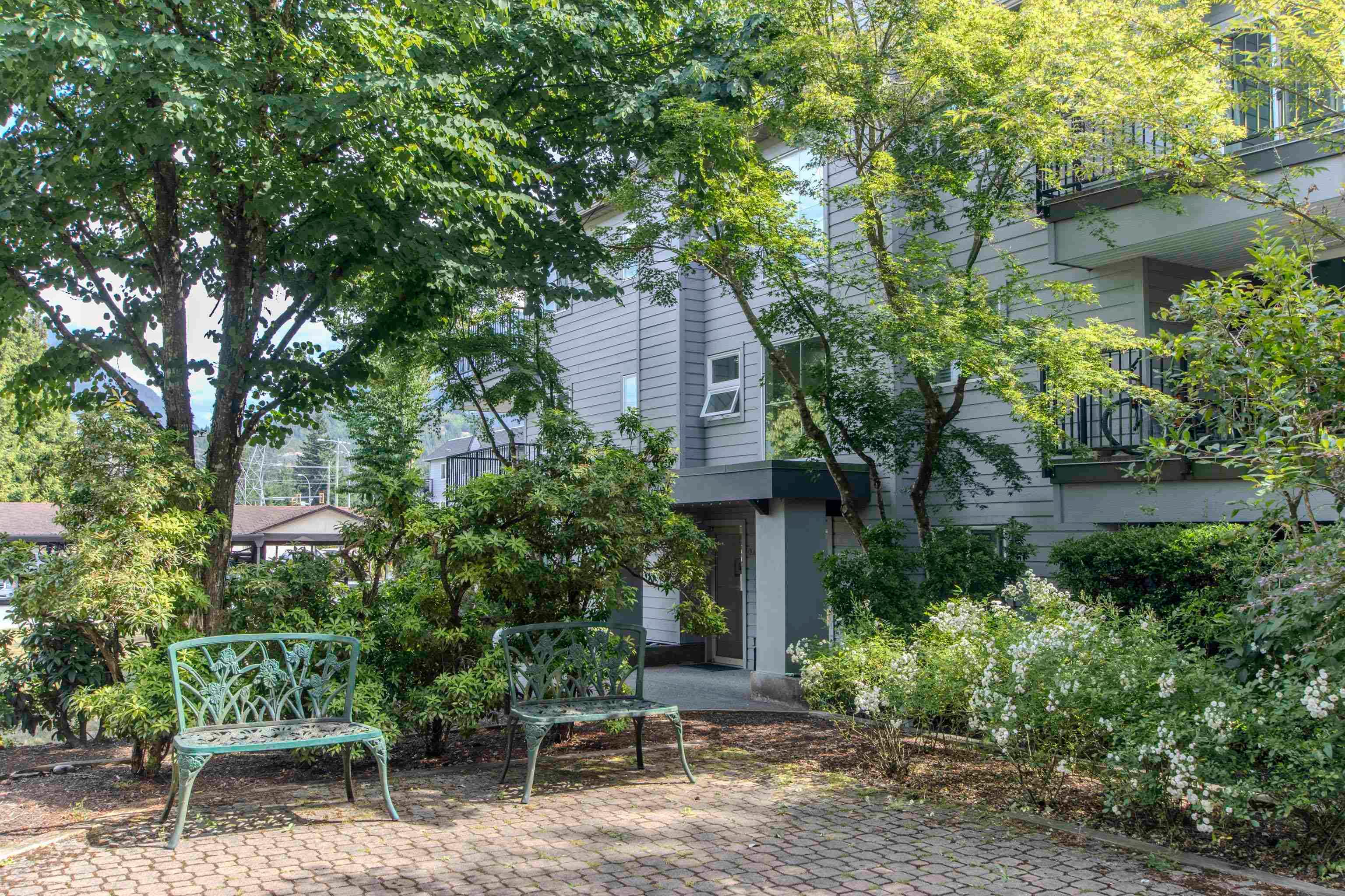 C308 - 40140 Willow Crescent, Squamish, V8B 0M1 — photo 2