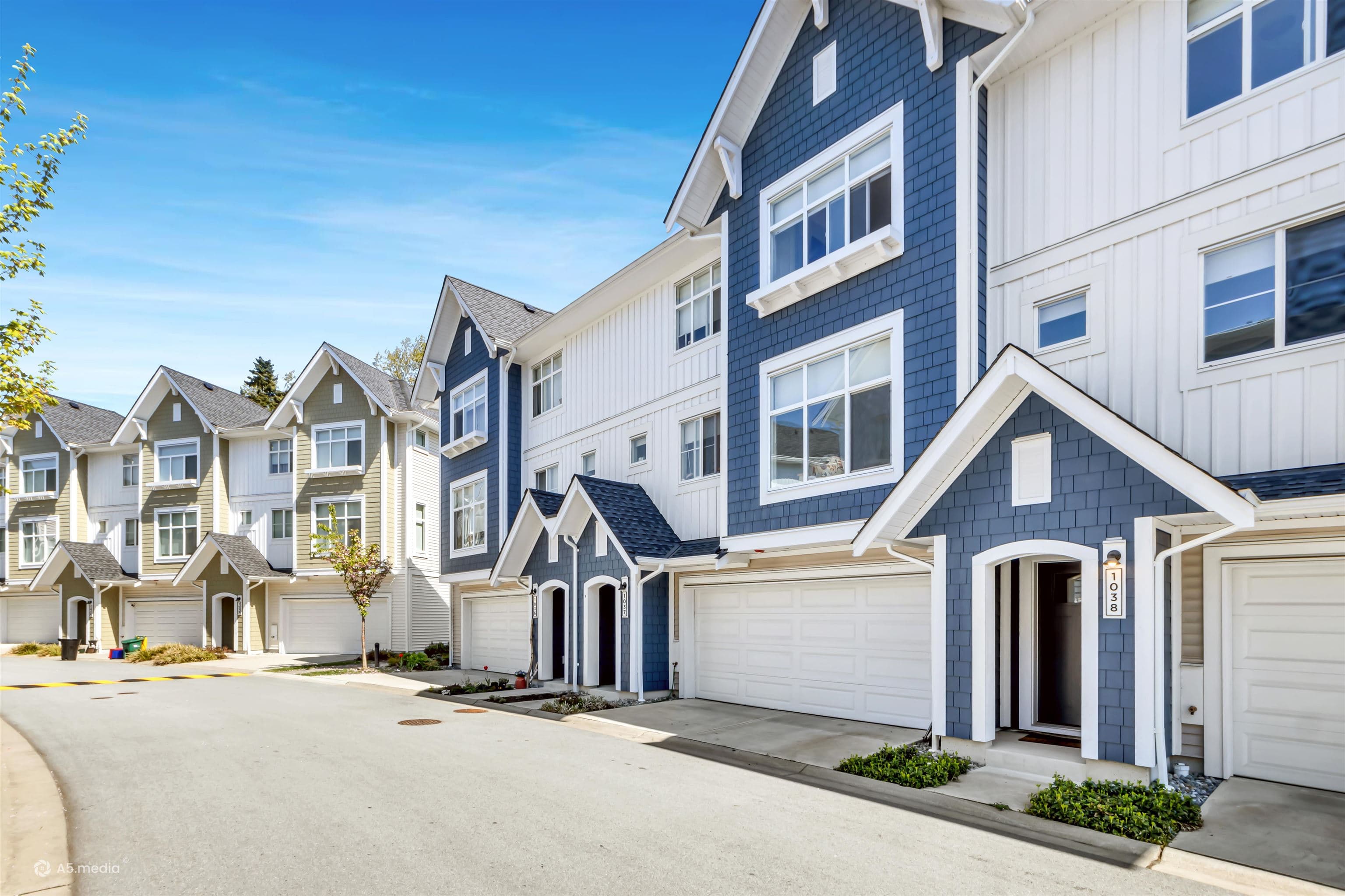 1038 - 11280 Pazarena Place, Maple Ridge