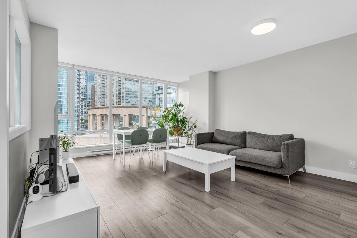 1805 - 788 Hamilton Street, Vancouver, V6B 0E9 — photo 3