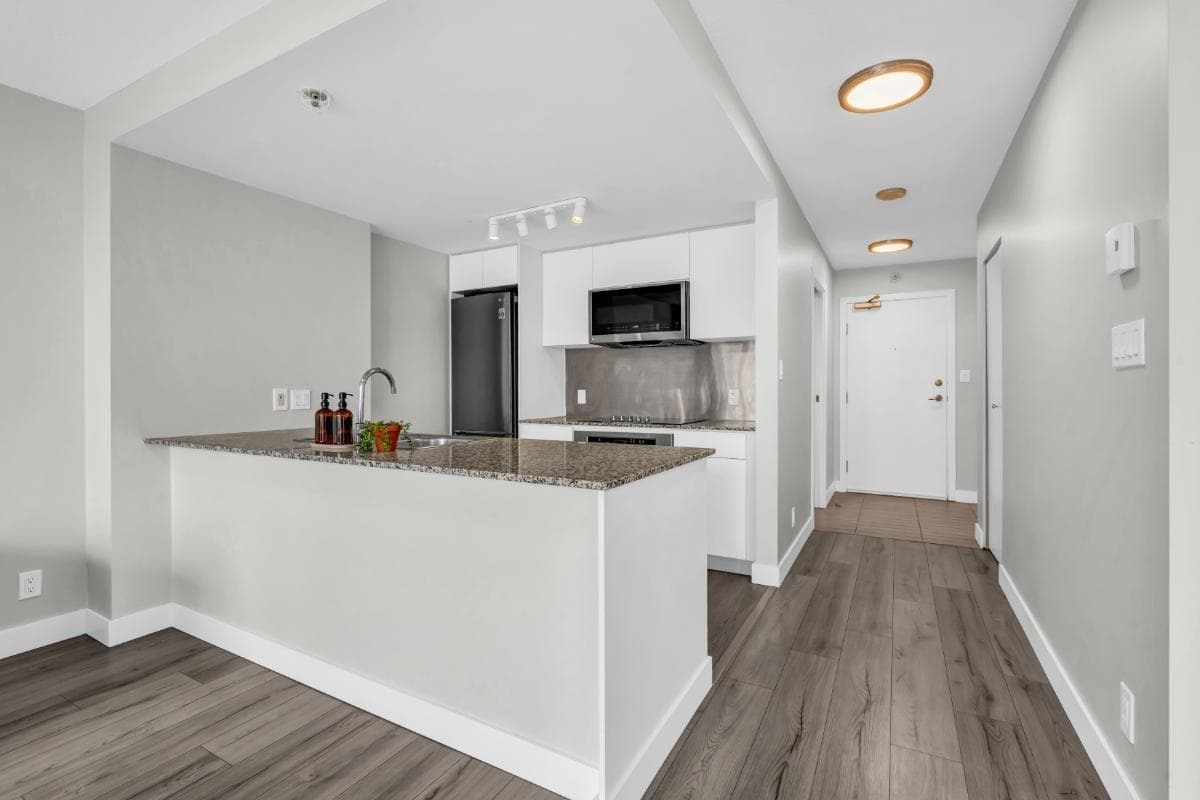 1805 - 788 Hamilton Street, Vancouver, V6B 0E9 — photo 5
