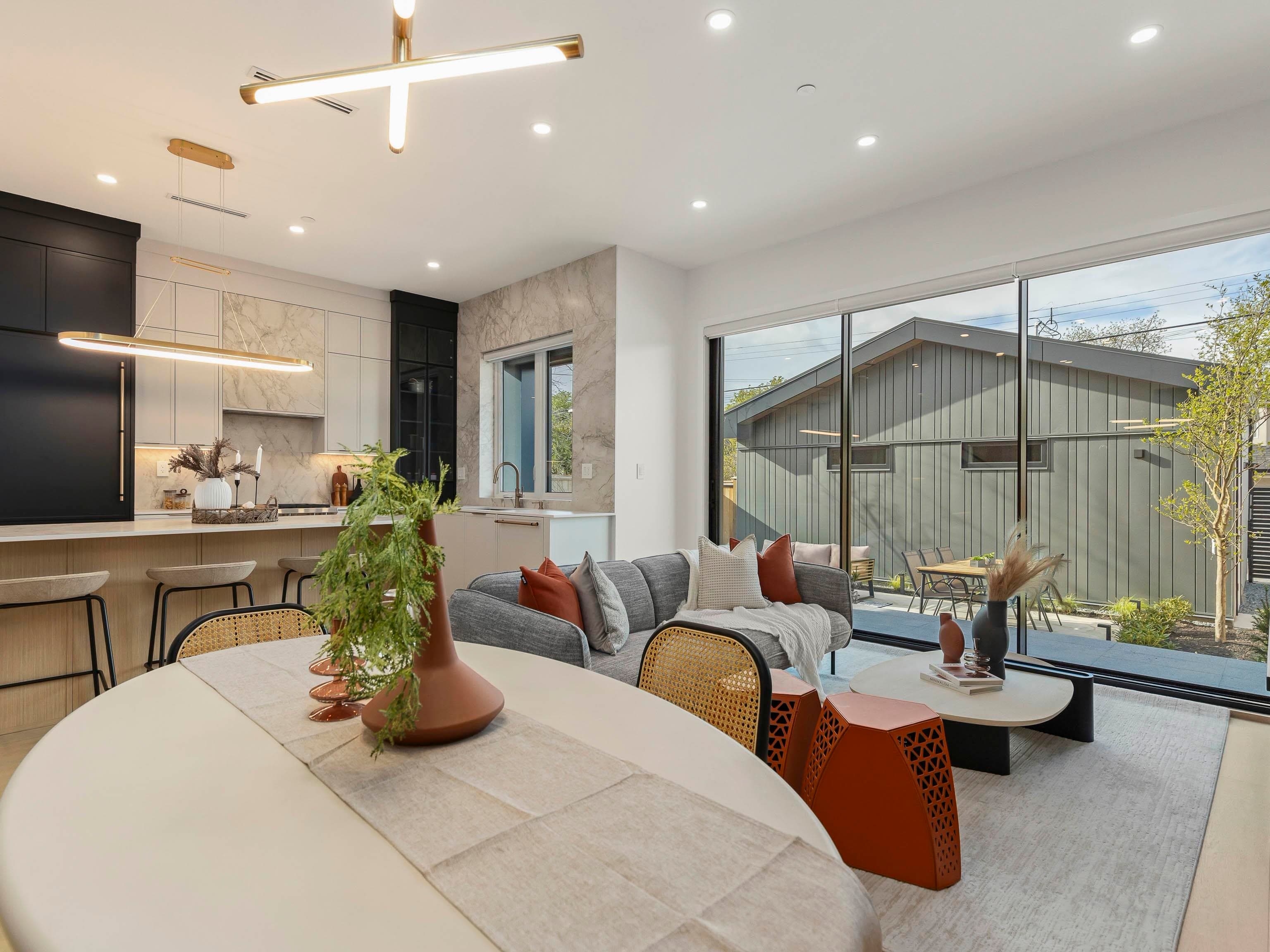 2 - 3255 W 13th Avenue, Vancouver, V6K 2V6 — photo 3