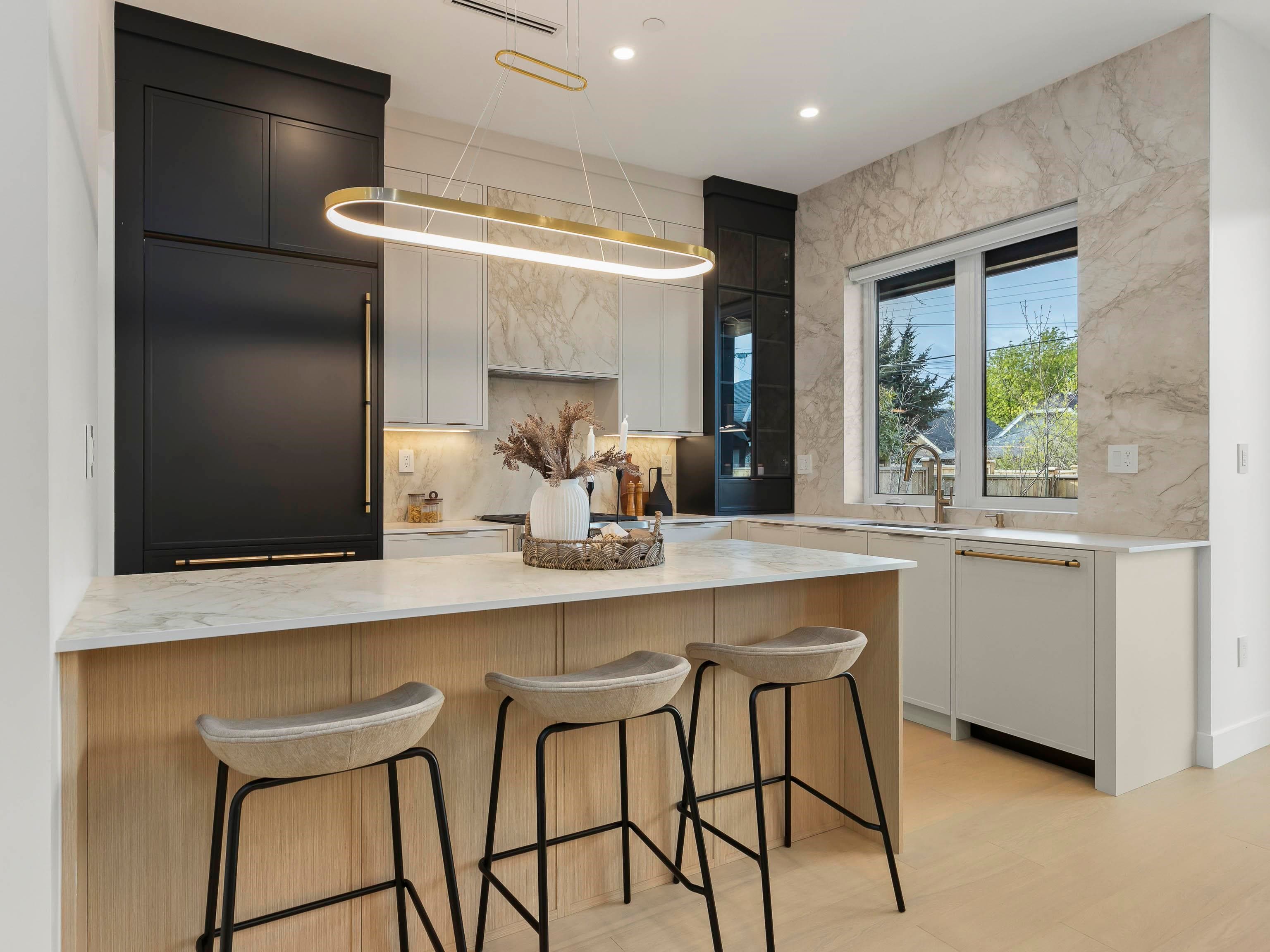 2 - 3255 W 13th Avenue, Vancouver, V6K 2V6 — photo 4