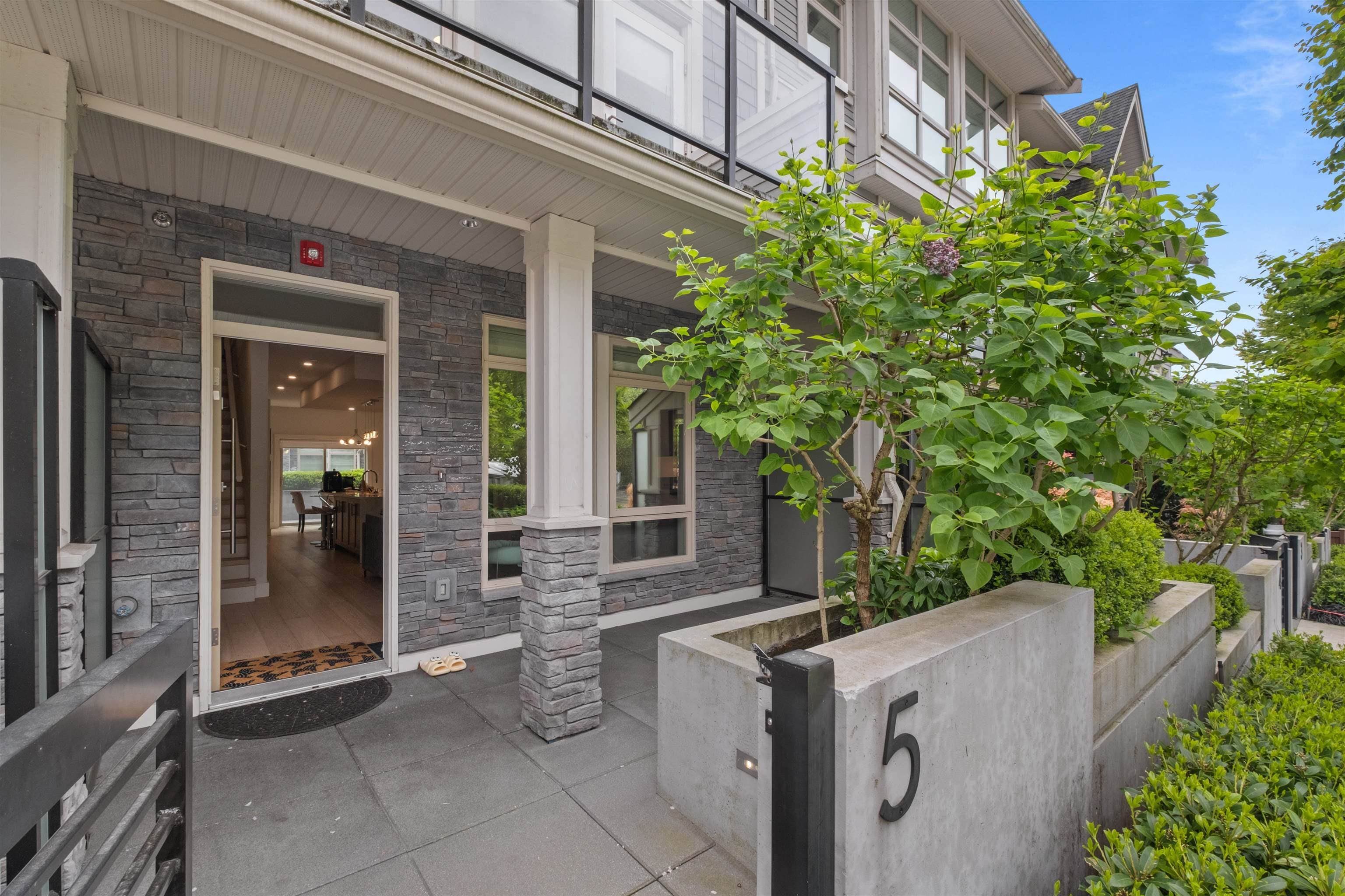 5 - 115 W Queens Road, North Vancouver, V7N 2K4 — photo 2