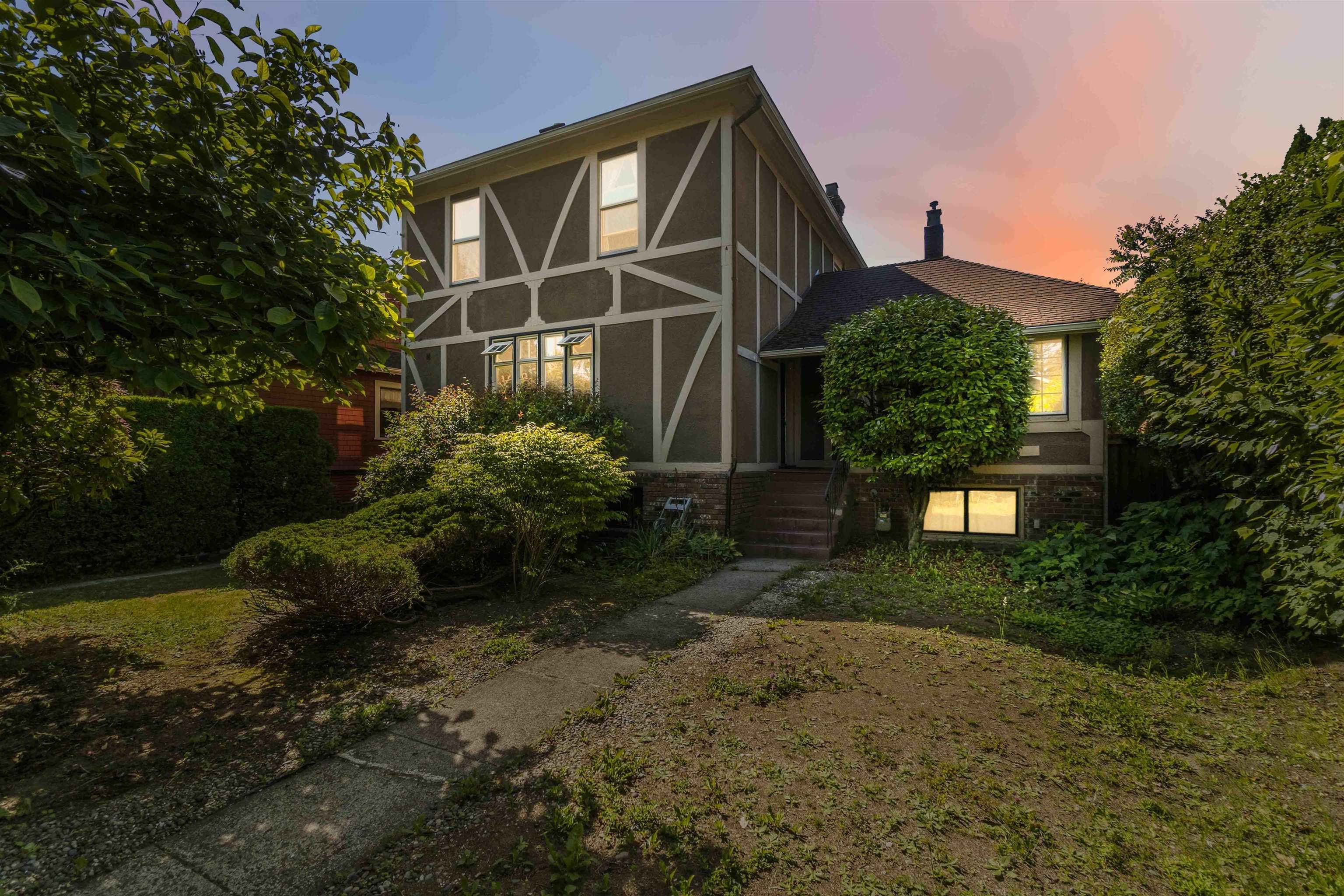 205 Fourth Avenue, New Westminster, V3L 1N5 — photo 2