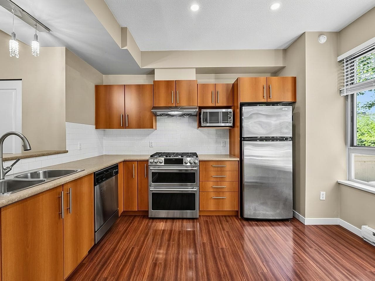 122 - 9229 University Crescent, Burnaby, V5A 4Z2 — photo 3