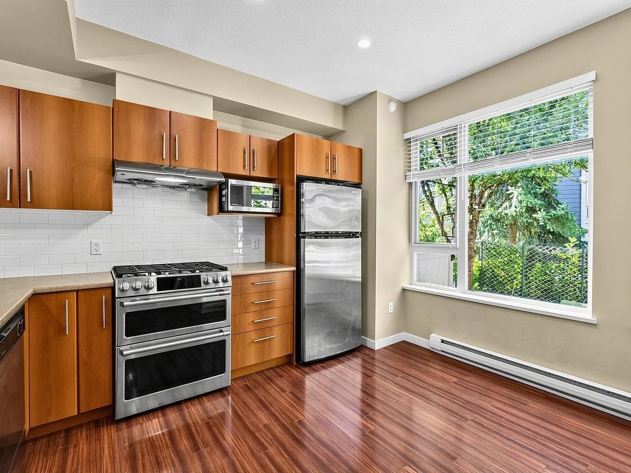 122 - 9229 University Crescent, Burnaby, V5A 4Z2 — photo 4
