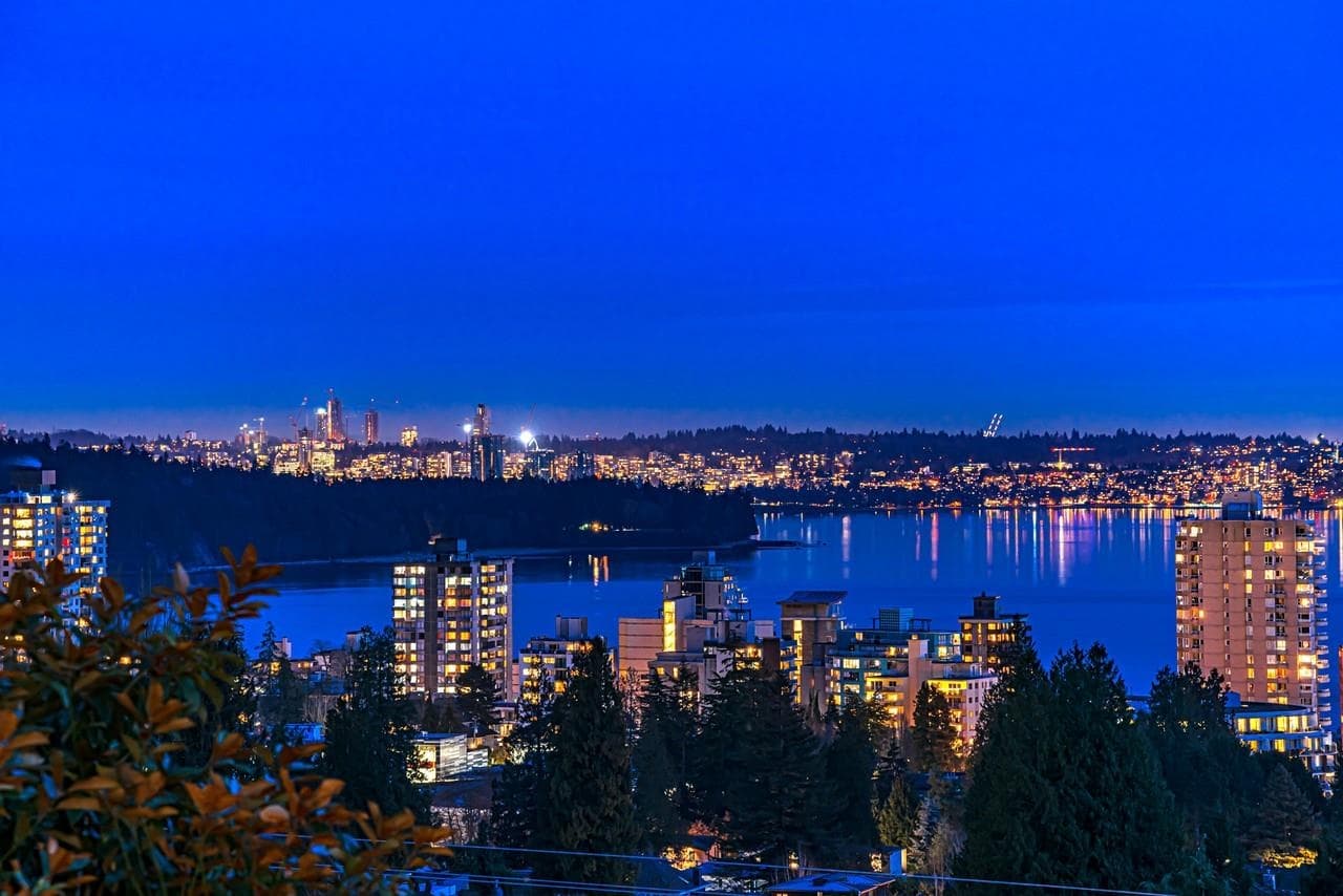 2272 Nelson Avenue, West Vancouver, V7V 2P8 — photo 3