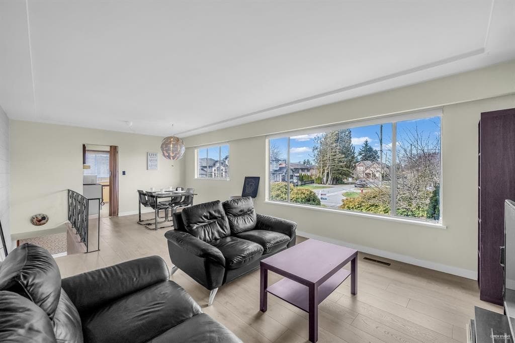 8620 Camden Crescent, Richmond, V7C 3G4 — photo 2