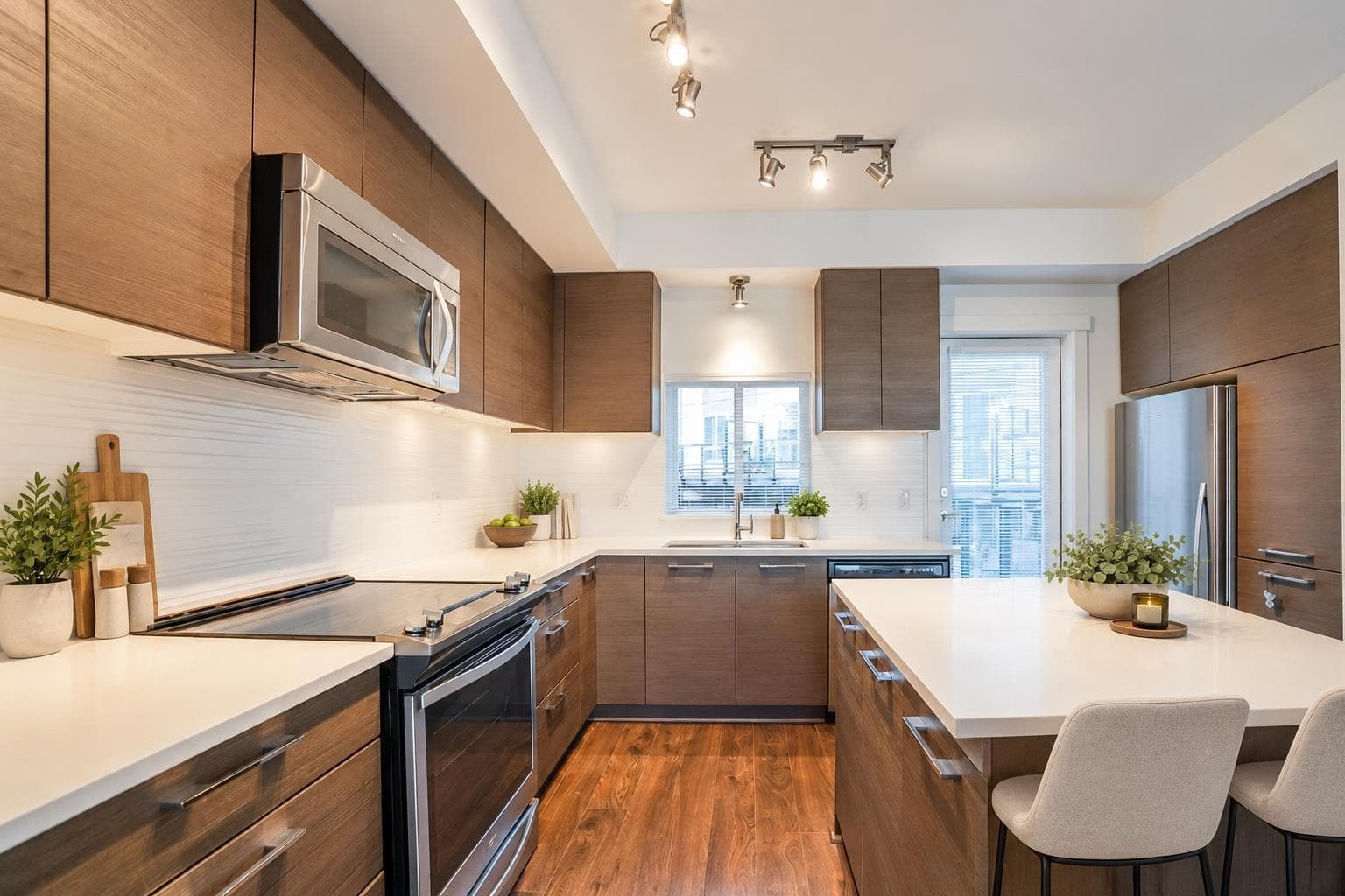7 - 909 Clarke Road, Port Moody, V3H 1L6 — photo 3