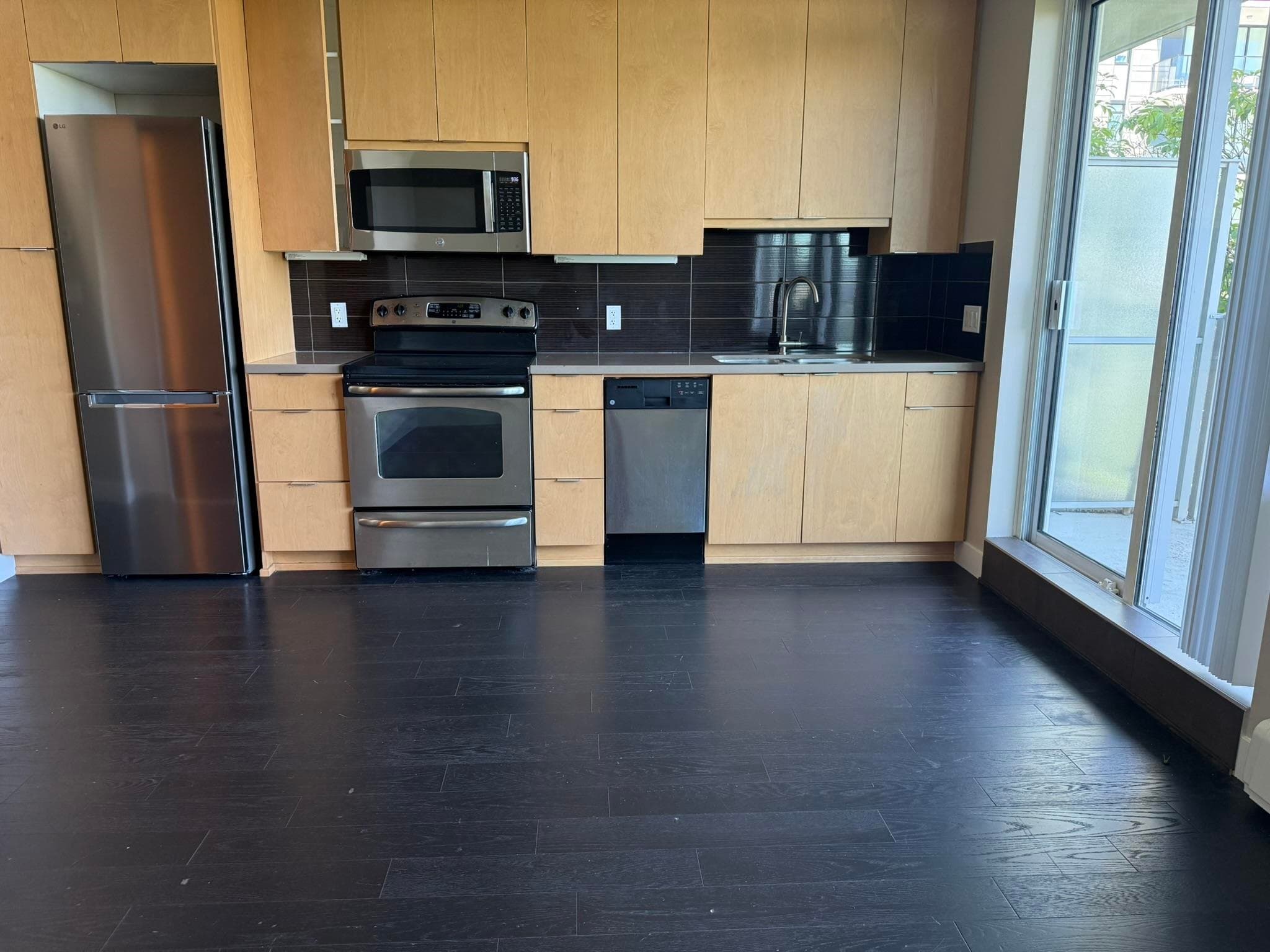 507 - 9025 Highland Court, Burnaby, V5A 0A8 — photo 4
