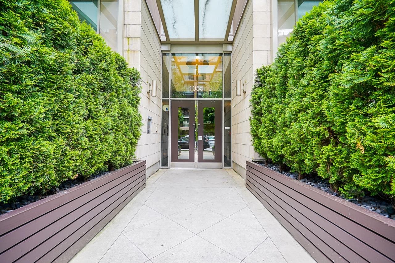 210 - 1055 Richards Street, Vancouver