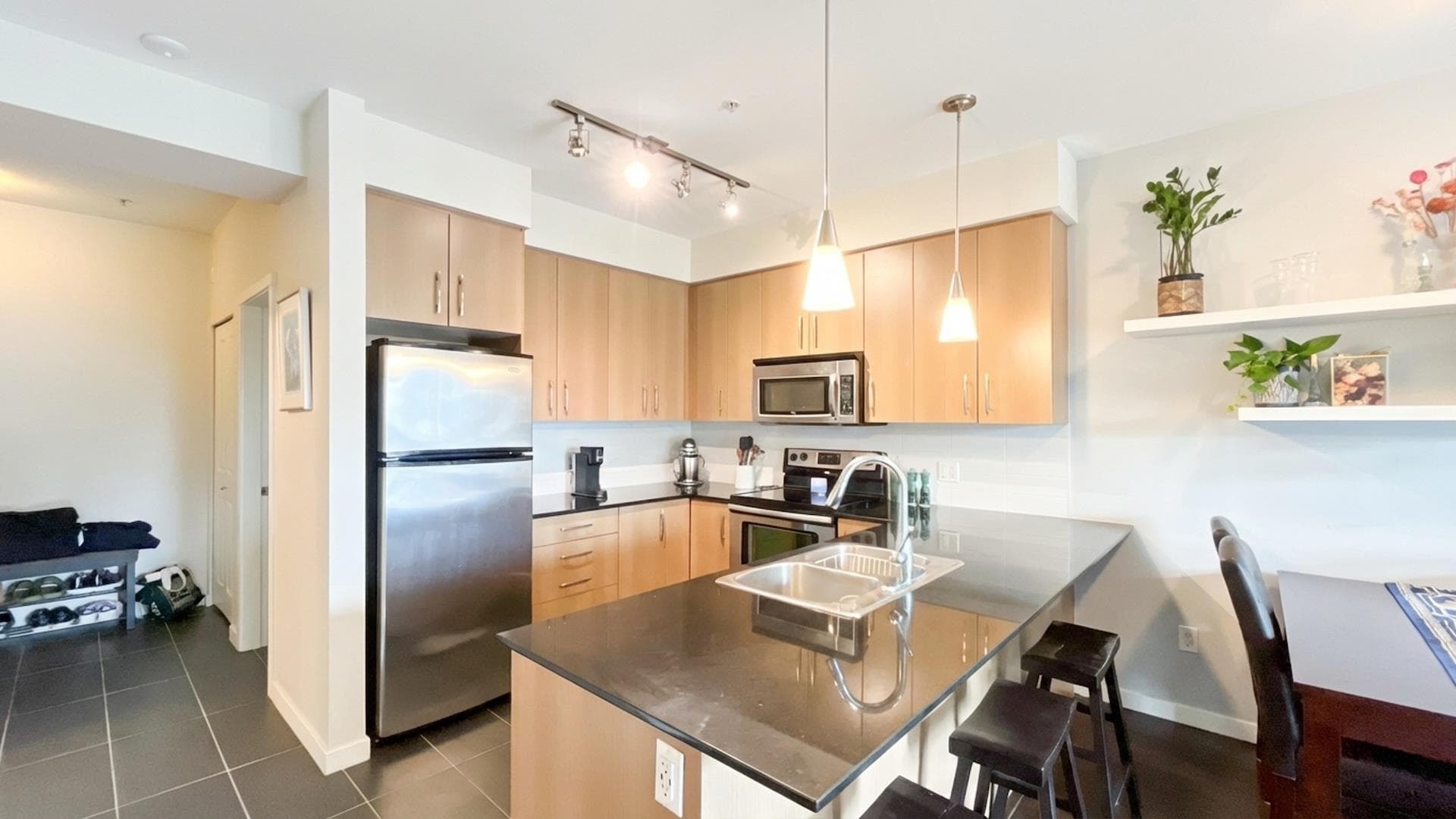308 - 22290 North Avenue, Maple Ridge, V2X 8Z8 — photo 5