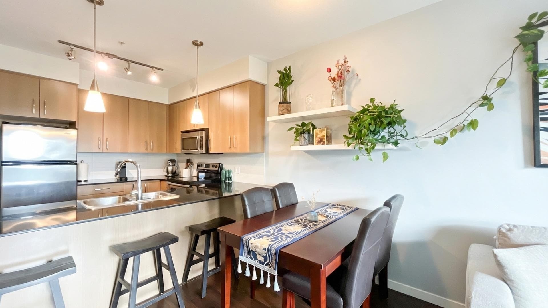 308 - 22290 North Avenue, Maple Ridge, V2X 8Z8 — photo 4