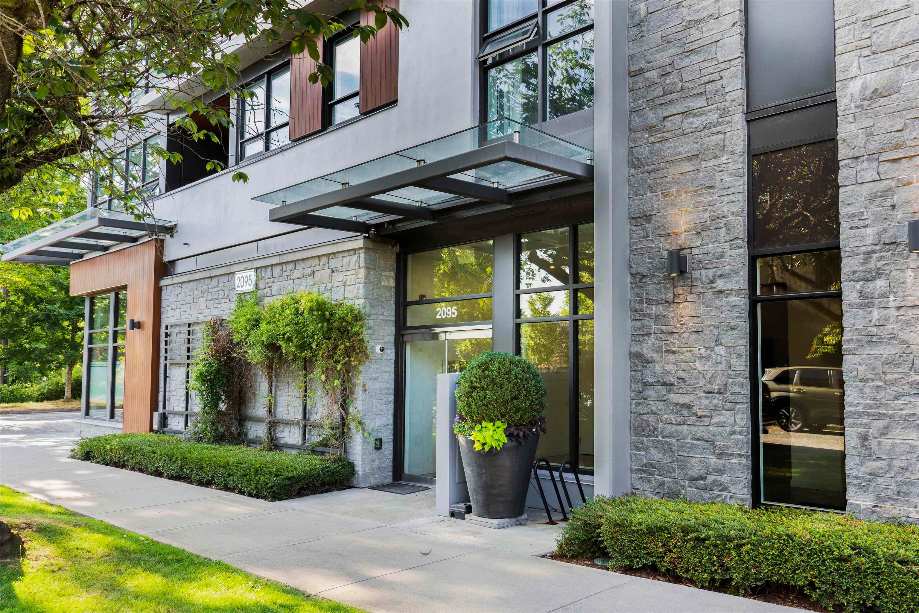 203 - 2095 W 44th Avenue, Vancouver, V6M 2G1 — photo 2