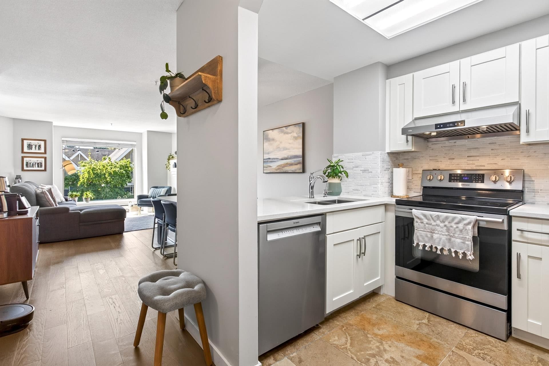 306 - 1650 Grant Avenue, Port Coquitlam, V3B 7V2 — photo 4