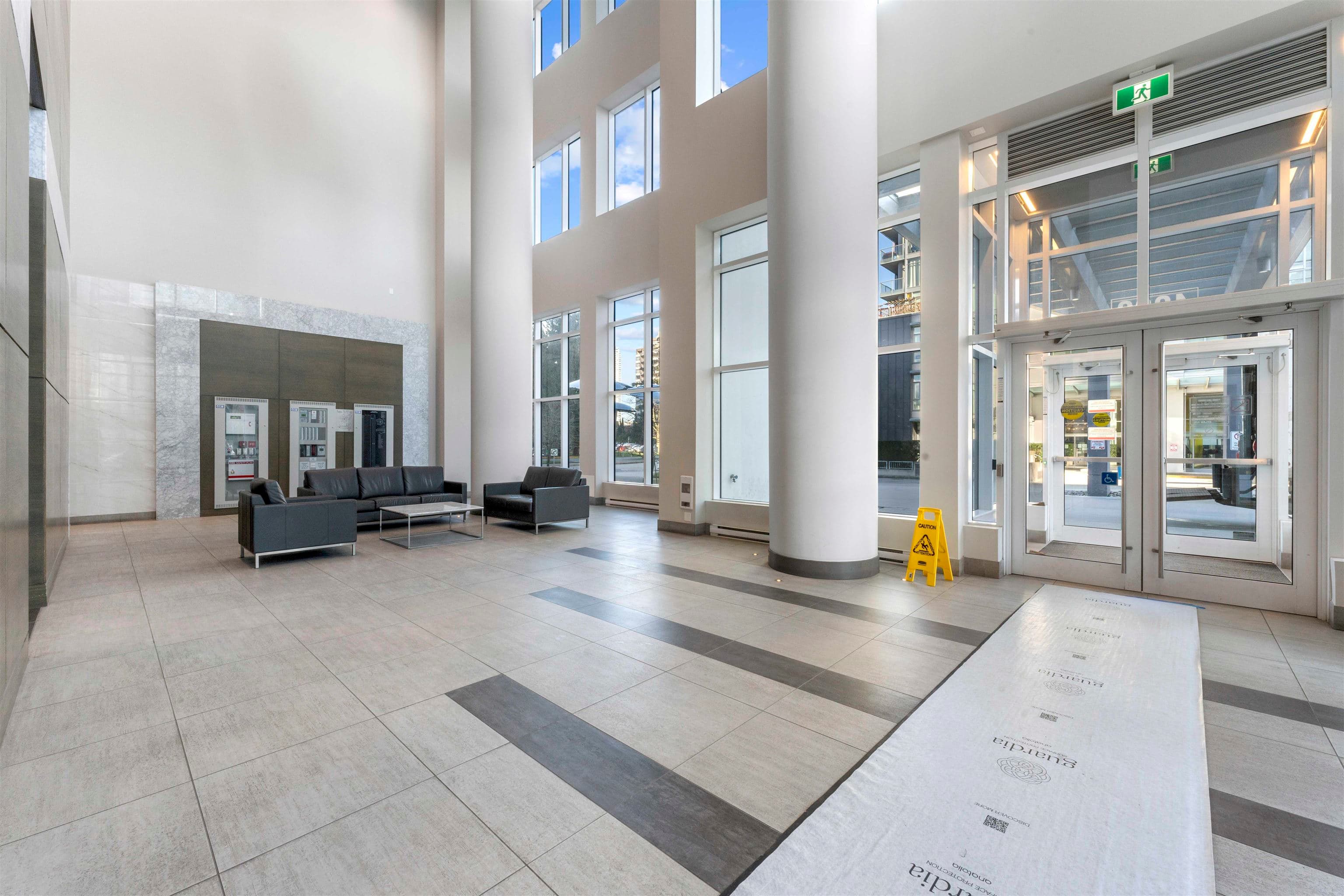 3705 - 4900 Lennox Lane, Burnaby, V5H 0G9 — photo 2