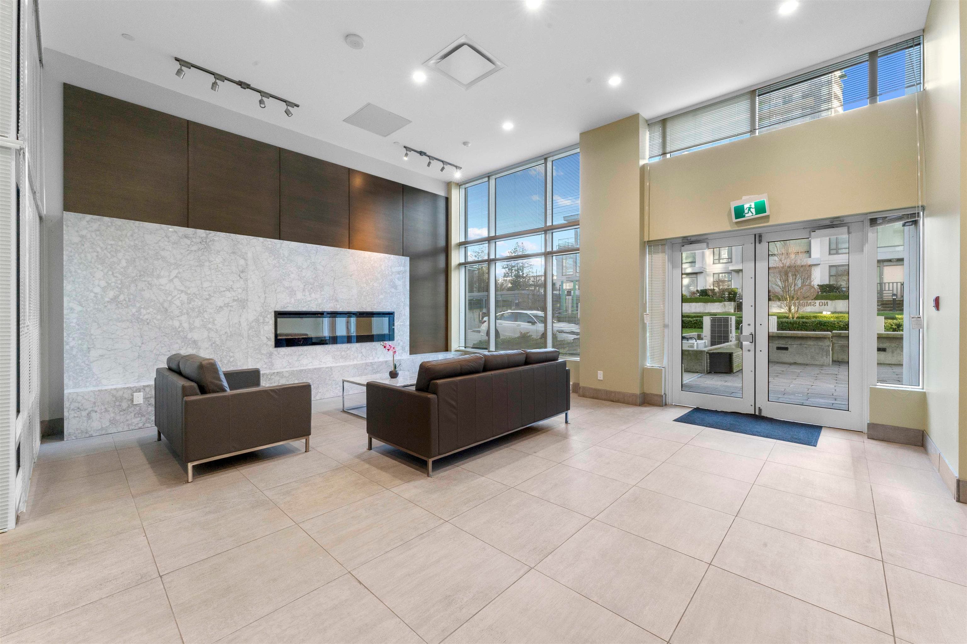 3705 - 4900 Lennox Lane, Burnaby, V5H 0G9 — photo 3