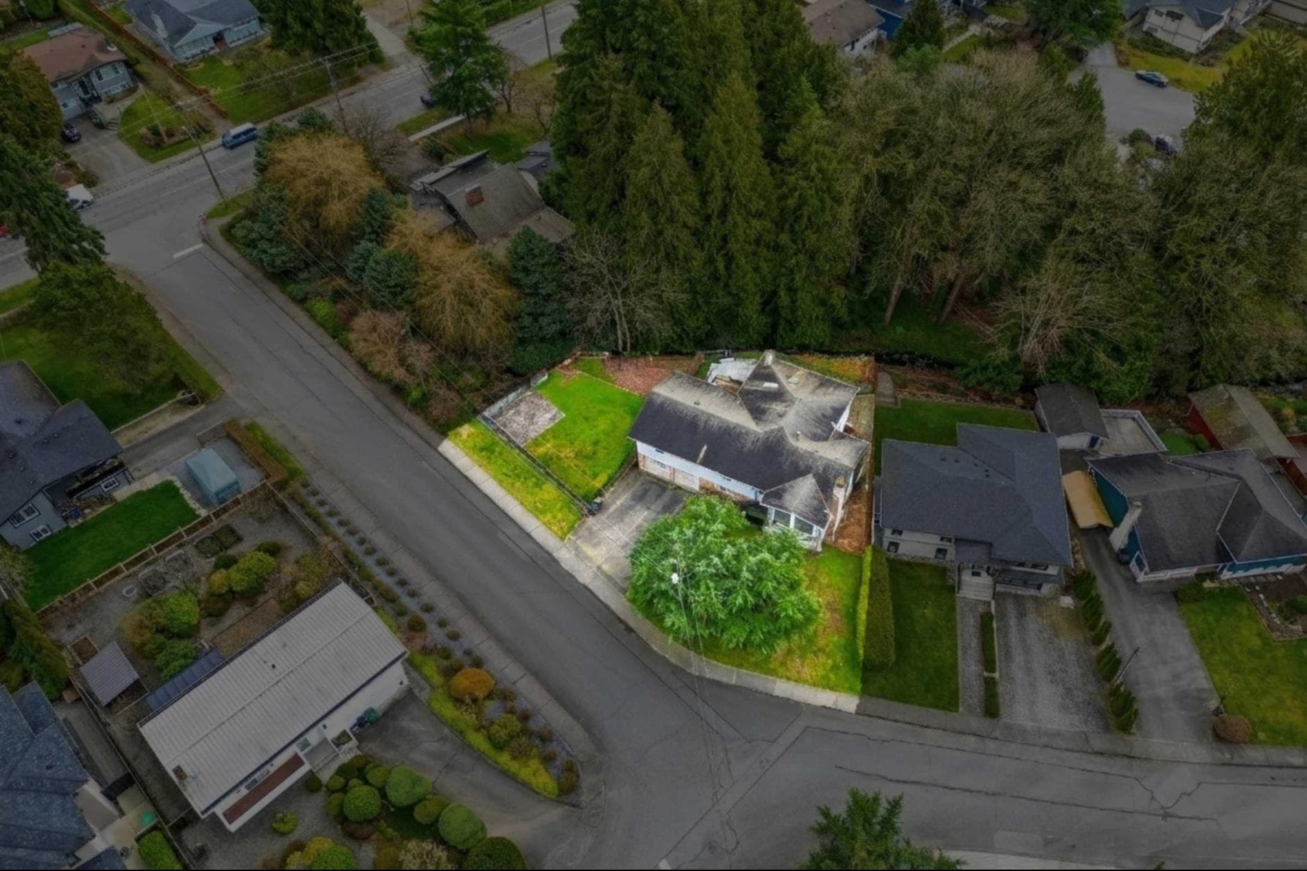 2030 Jordan Drive, Burnaby, V5B 4E8 — photo 1