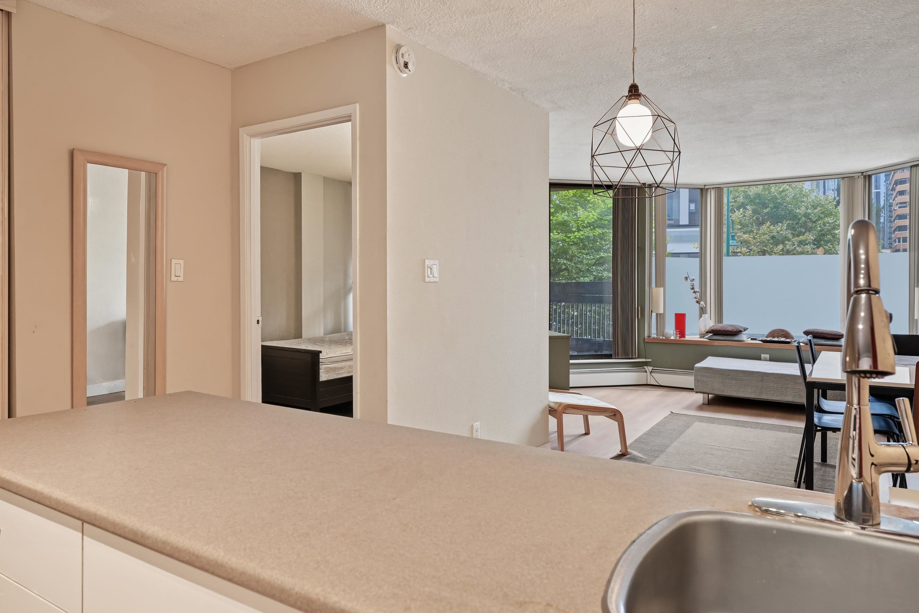 206 - 950 Drake Street, Vancouver, V6Z 2B9 — photo 2