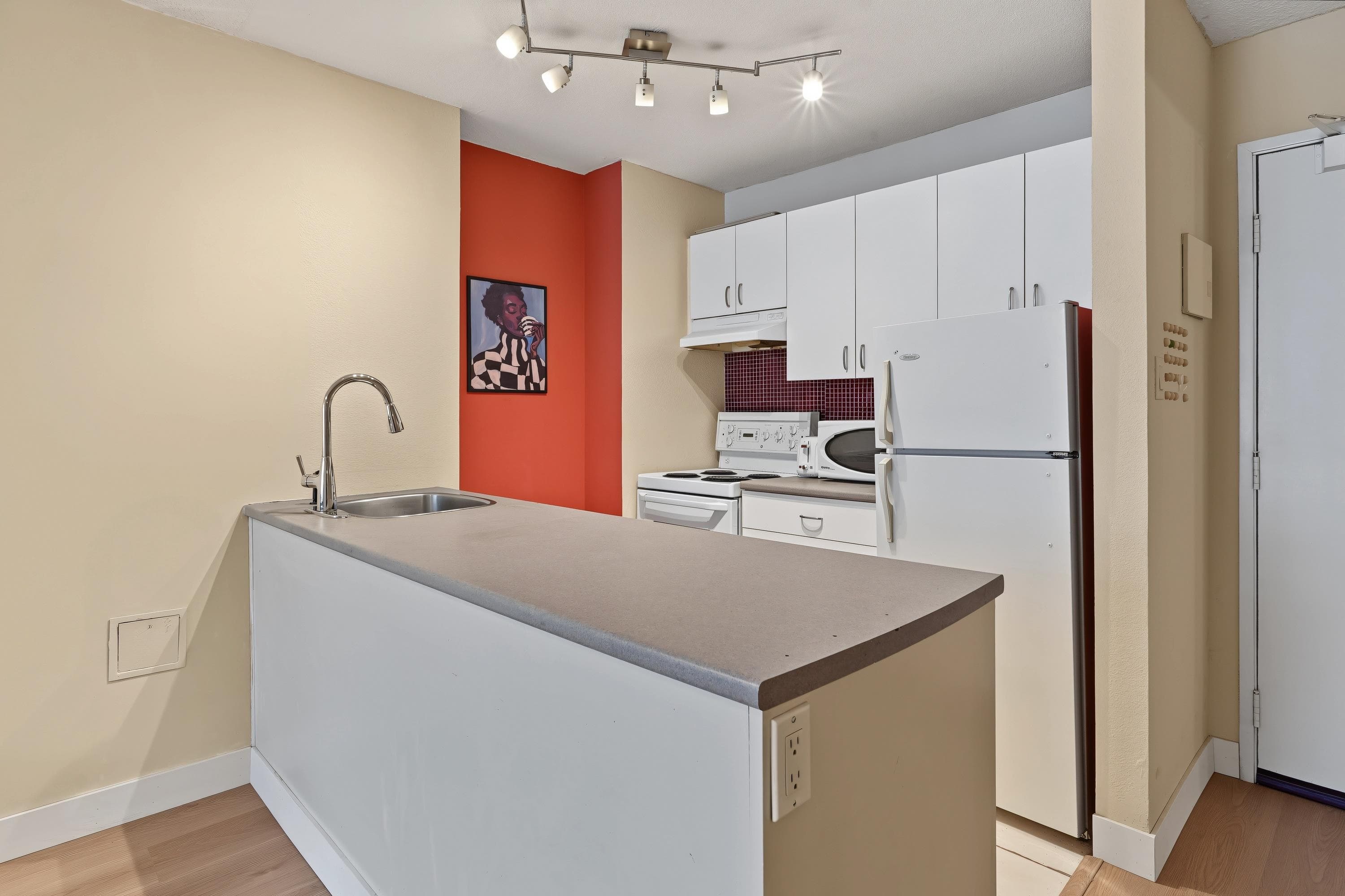 206 - 950 Drake Street, Vancouver, V6Z 2B9 — photo 4