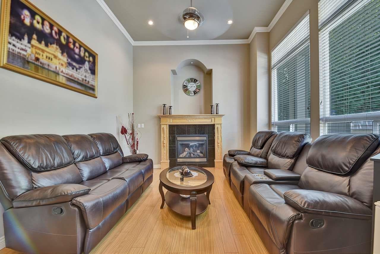 6436 141a Street, Surrey, V3W 1R5 — photo 2