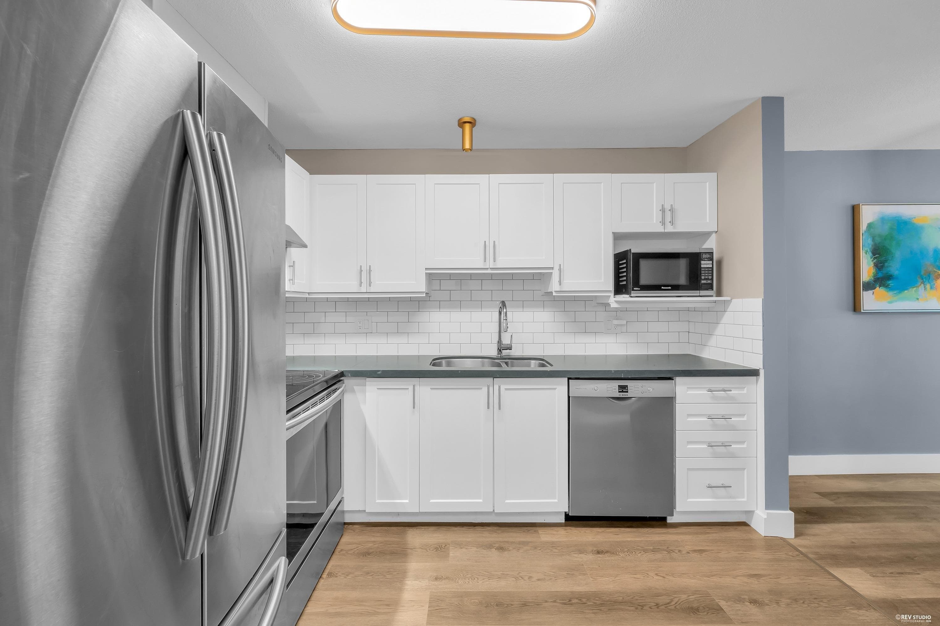105 - 2558 Parkview Lane, Port Coquitlam, V3C 6L8 — photo 4