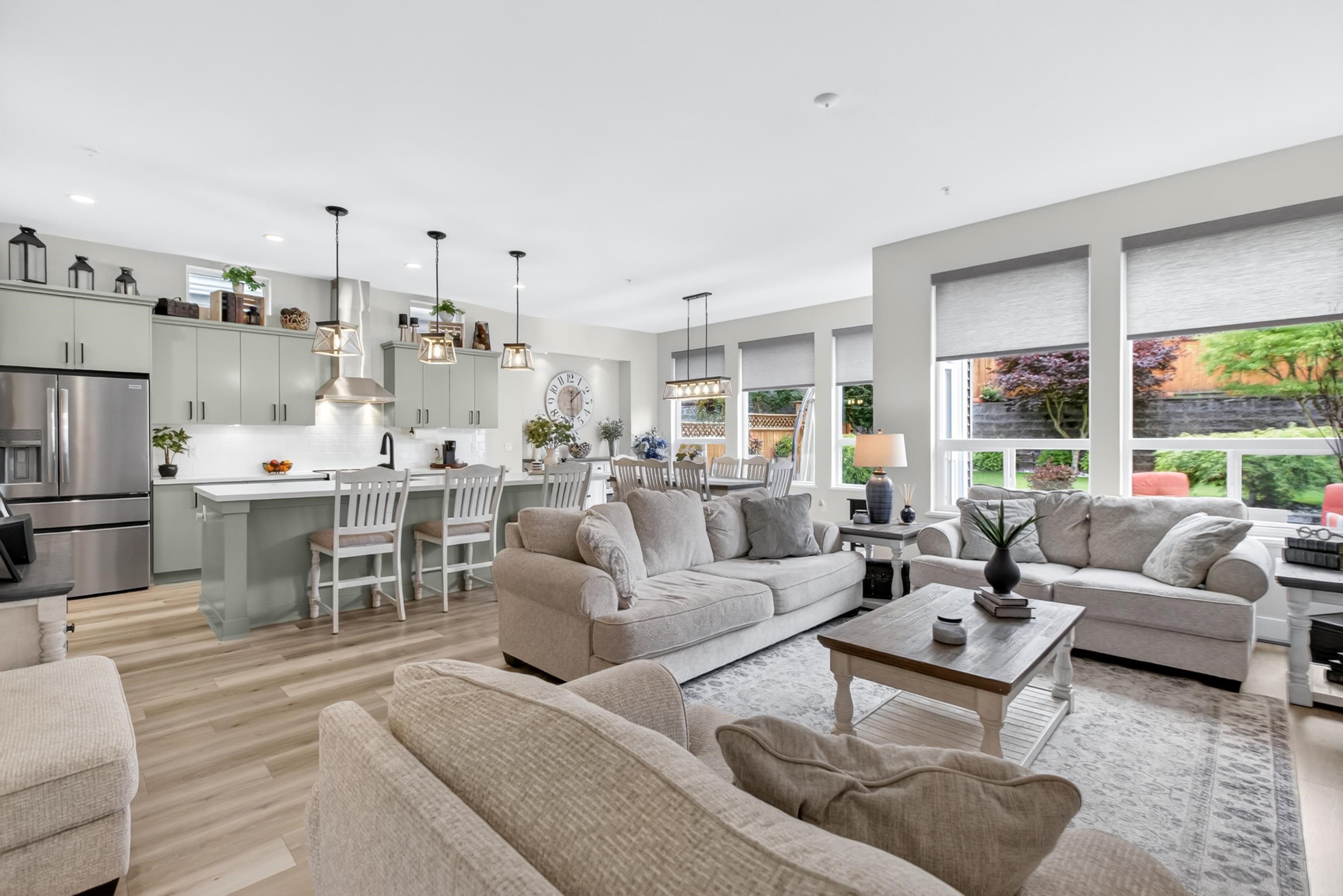 10468 Robertson Street, Maple Ridge, V2W 0H8 — photo 5